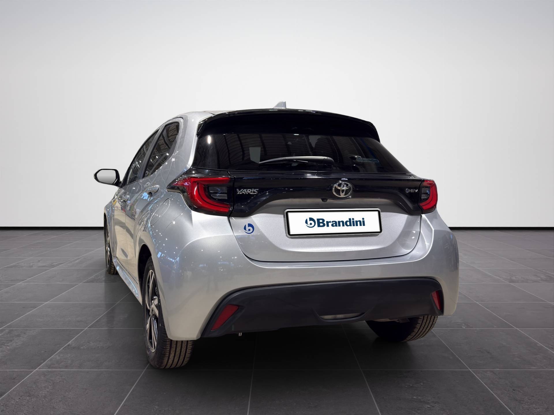 Auto Venduta - TOYOTA Yaris Yaris 1.5h Trend usata in pronta consegna - Brandini