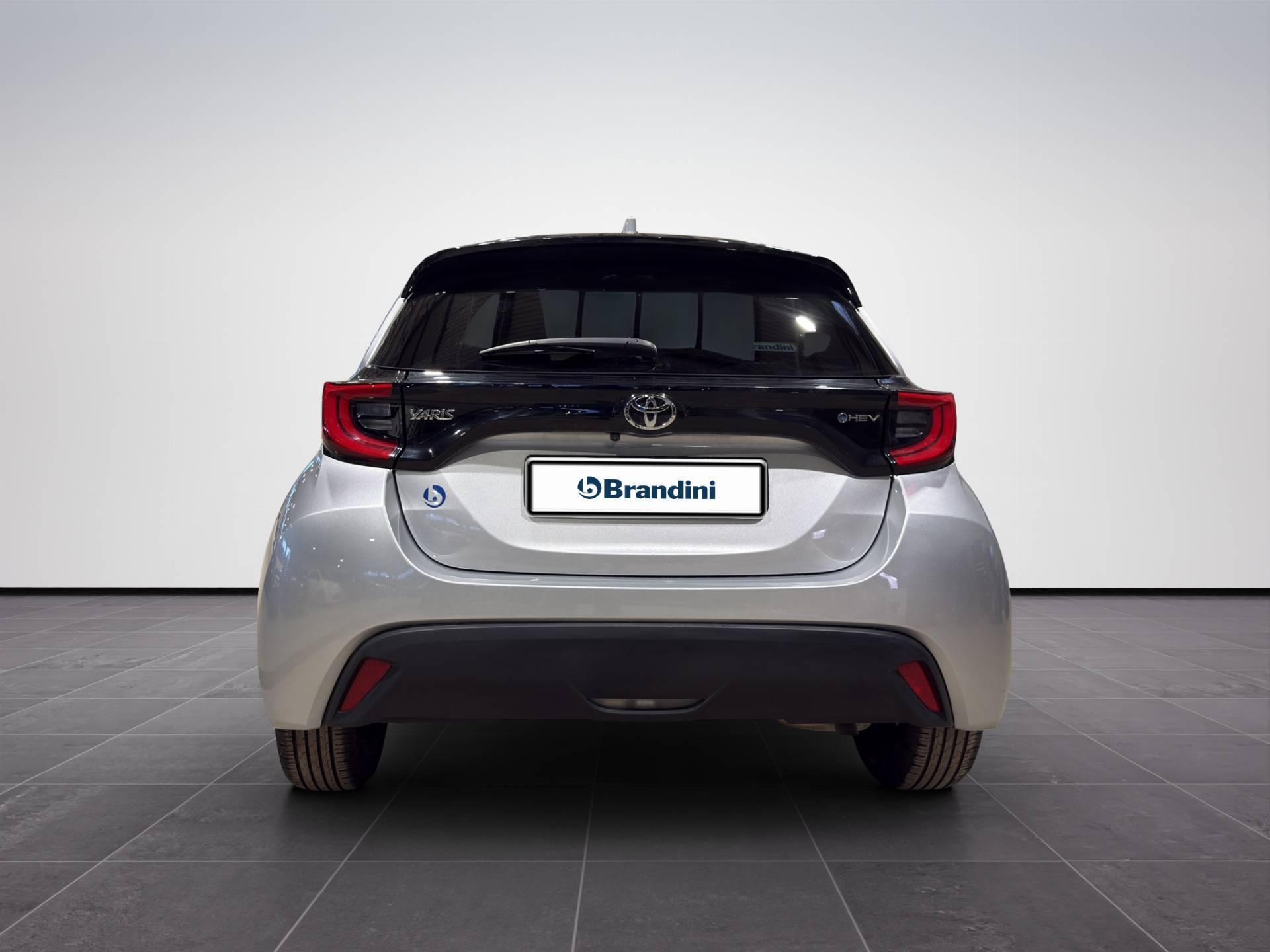 Auto Venduta - TOYOTA Yaris Yaris 1.5h Trend usata in pronta consegna - Brandini