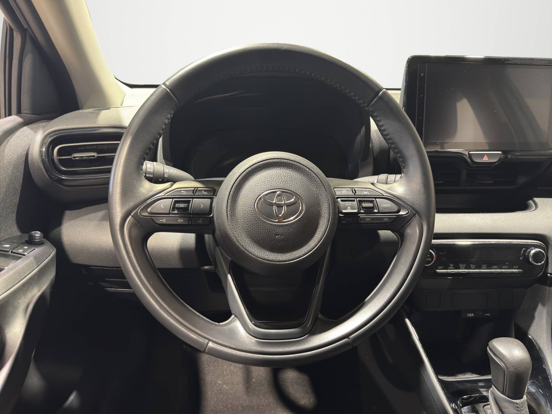 Auto Venduta - TOYOTA Yaris Yaris 1.5h Trend usata in pronta consegna - Brandini