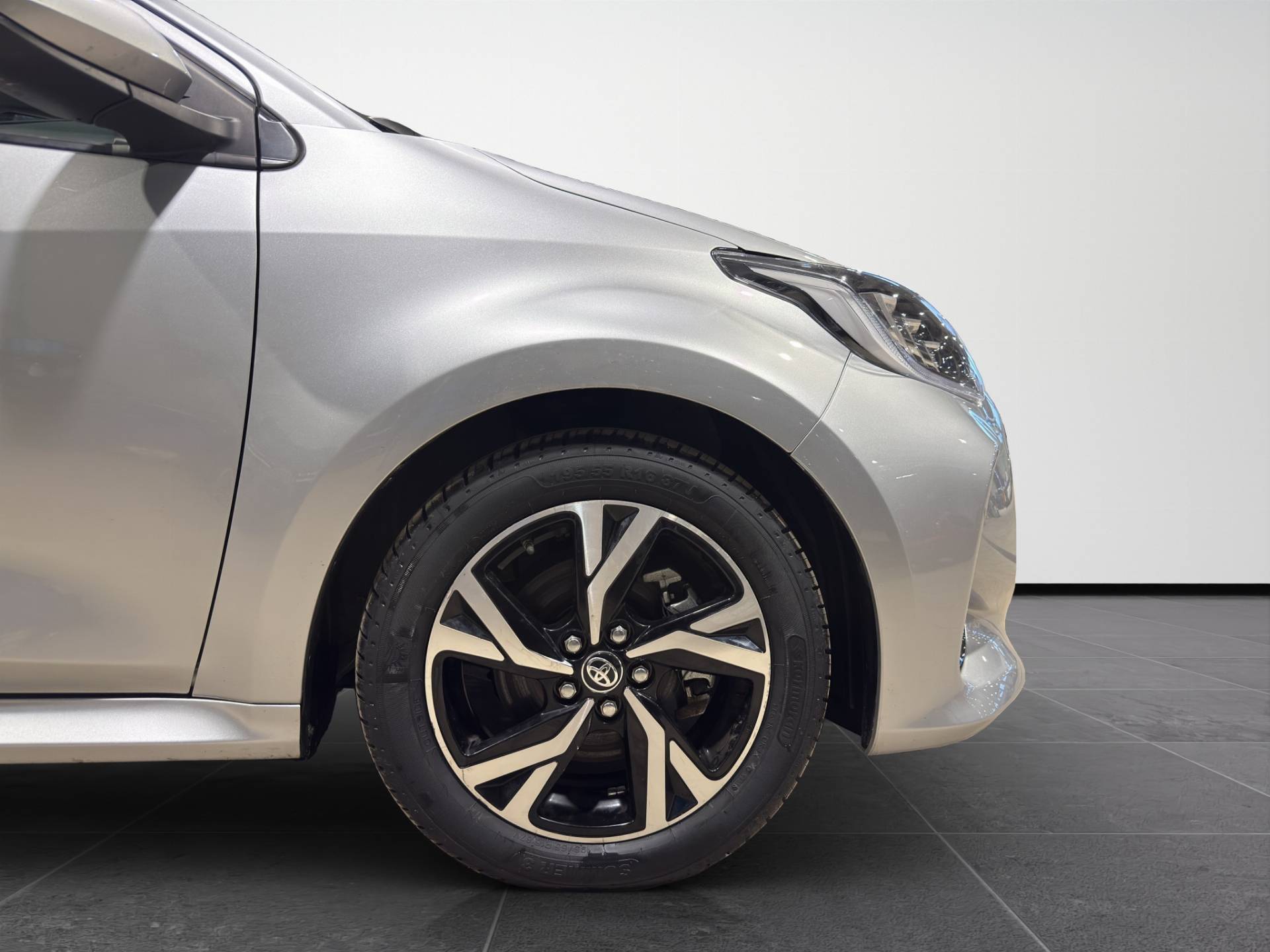 Auto Venduta - TOYOTA Yaris Yaris 1.5h Trend usata in pronta consegna - Brandini