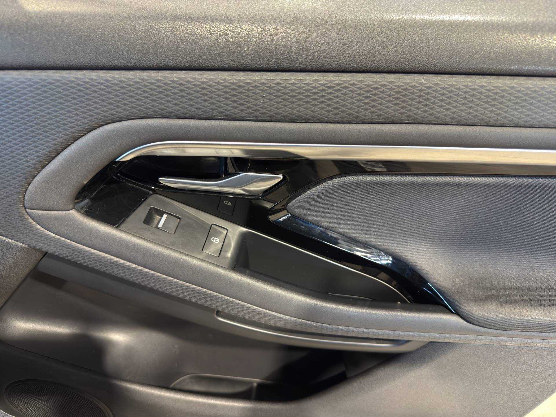 LAND ROVER Range Rover Evoque Evoque 2.0d i4 mhev awd 150cv auto usata in pronta consegna - Brandini