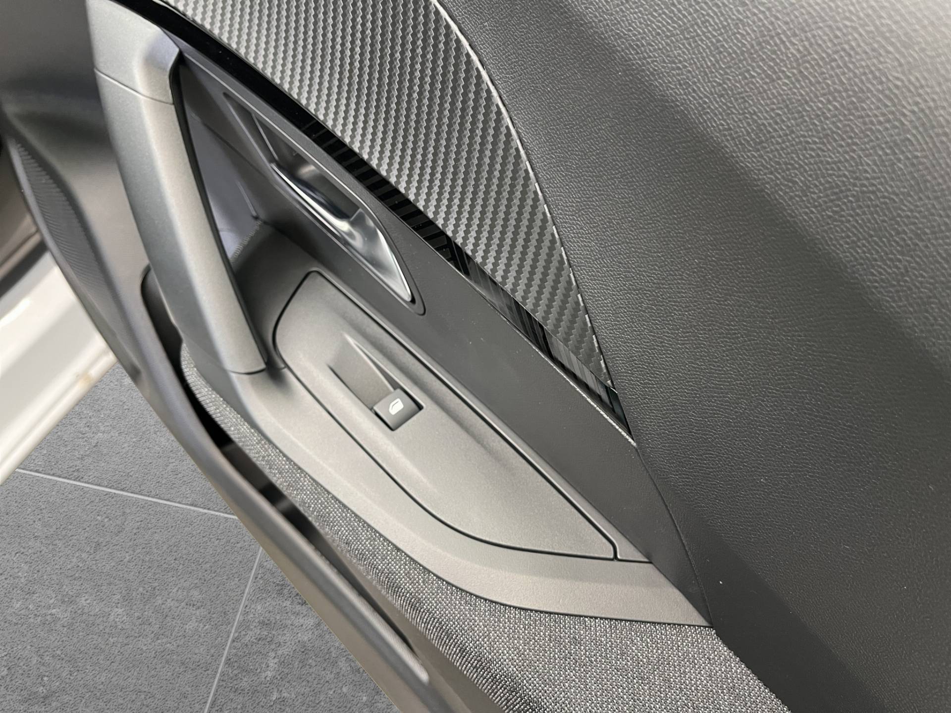 PEUGEOT 2008 2008 1.2 puretech Style s&s 100cv usata in pronta consegna - Brandini