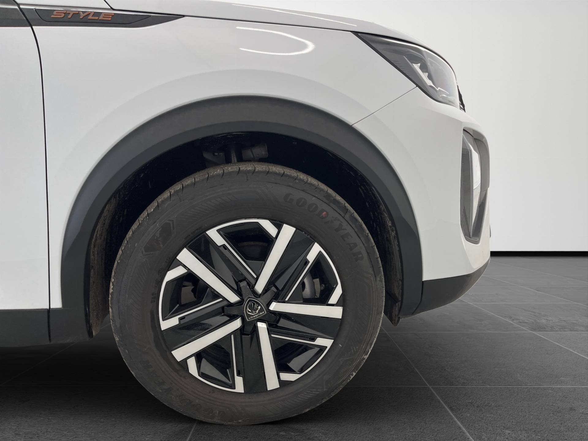 PEUGEOT 2008 2008 1.2 puretech Style s&s 100cv usata in pronta consegna - Brandini