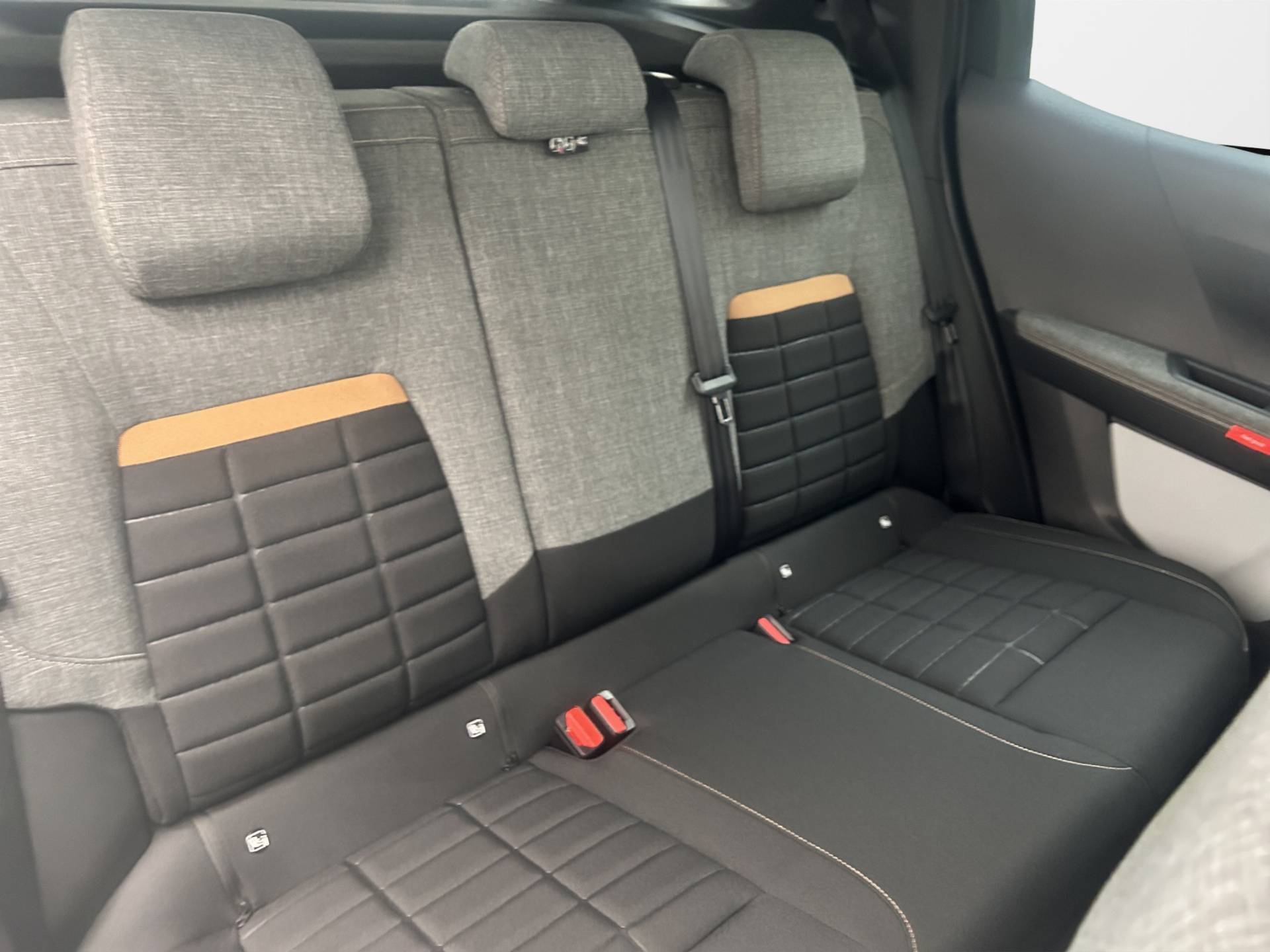 CITROEN C3 C3 Aircross 1.2 hybrid Plus 145cv edcs6 usata in pronta consegna - Brandini