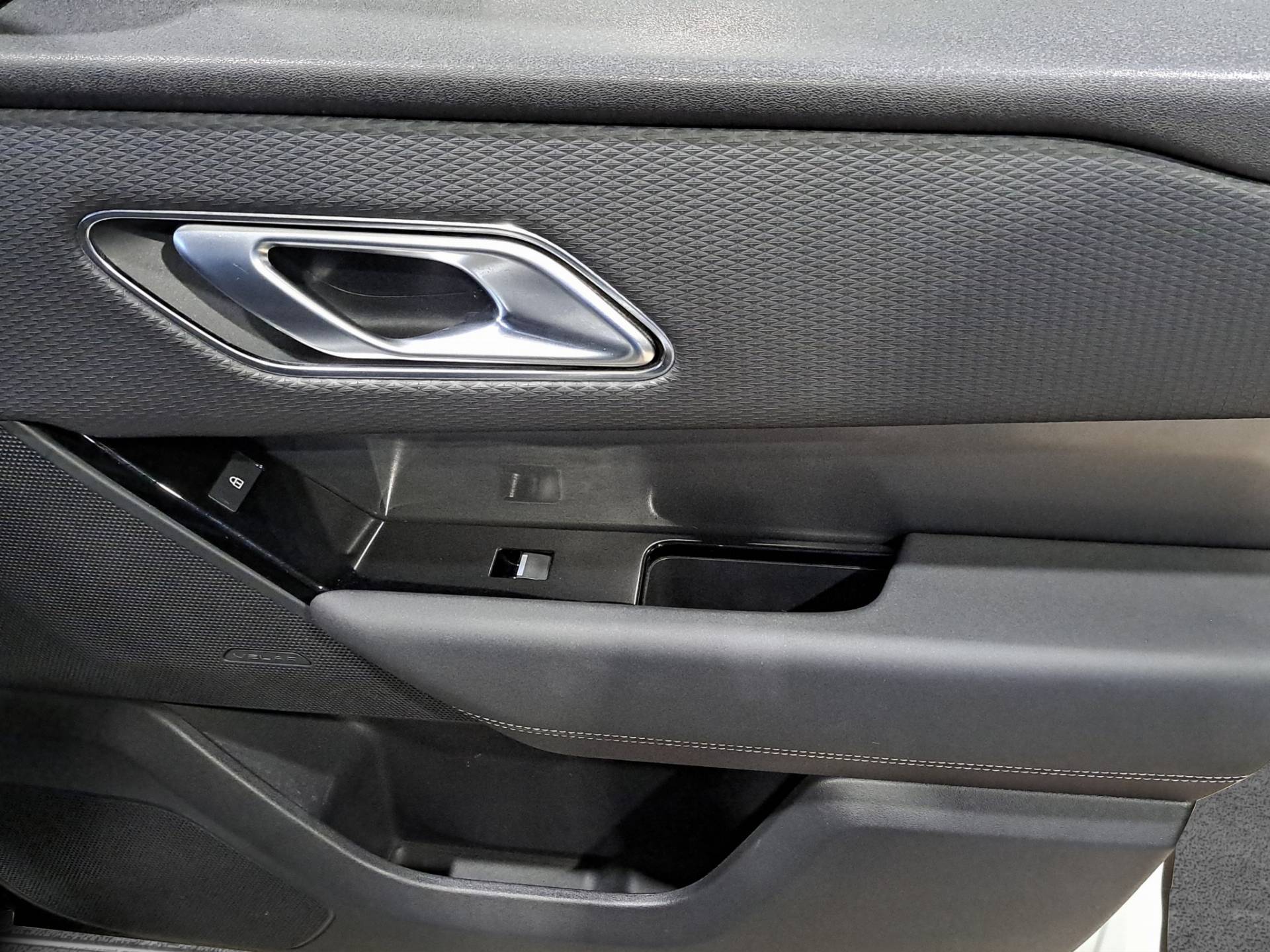 LAND ROVER Range Rover Velar Velar 2.0d i4 mhev S 4wd 204cv auto usata in pronta consegna - Brandini