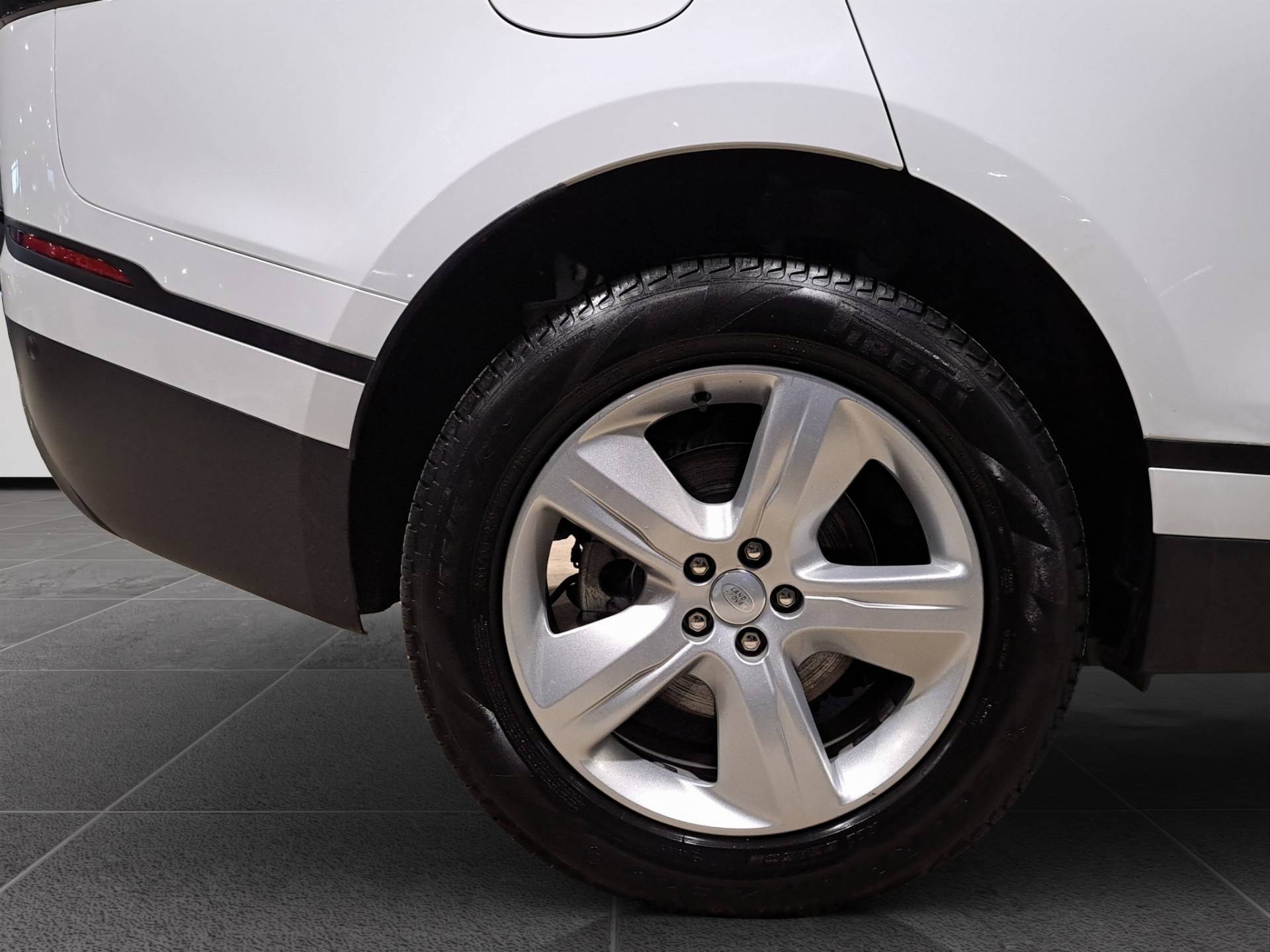 LAND ROVER Range Rover Velar Velar 2.0d i4 mhev S 4wd 204cv auto usata in pronta consegna - Brandini