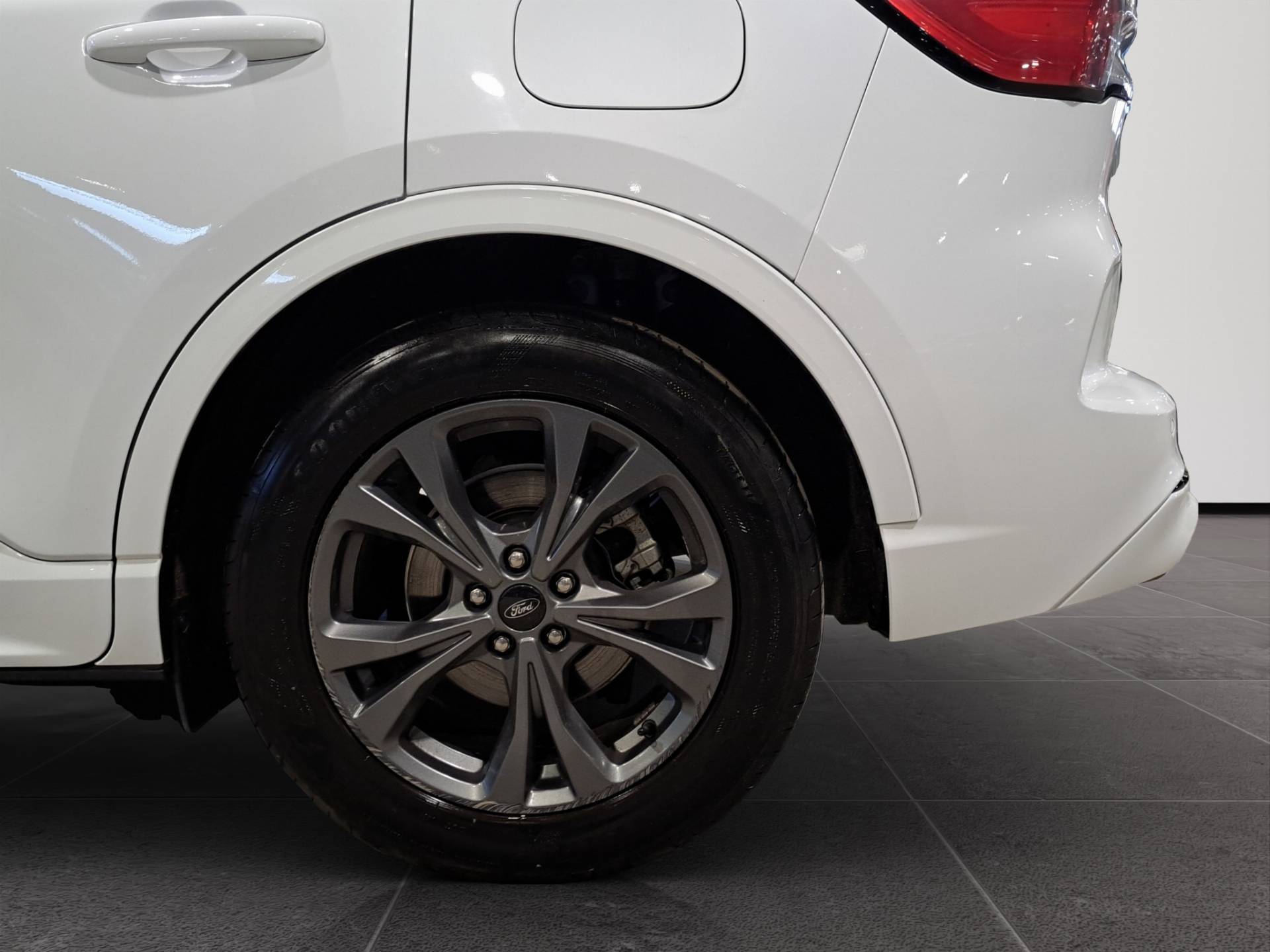 FORD Kuga Kuga 2.5 full hybrid ST-line X 2wd 190cv e-shifter usata in pronta consegna - Brandini