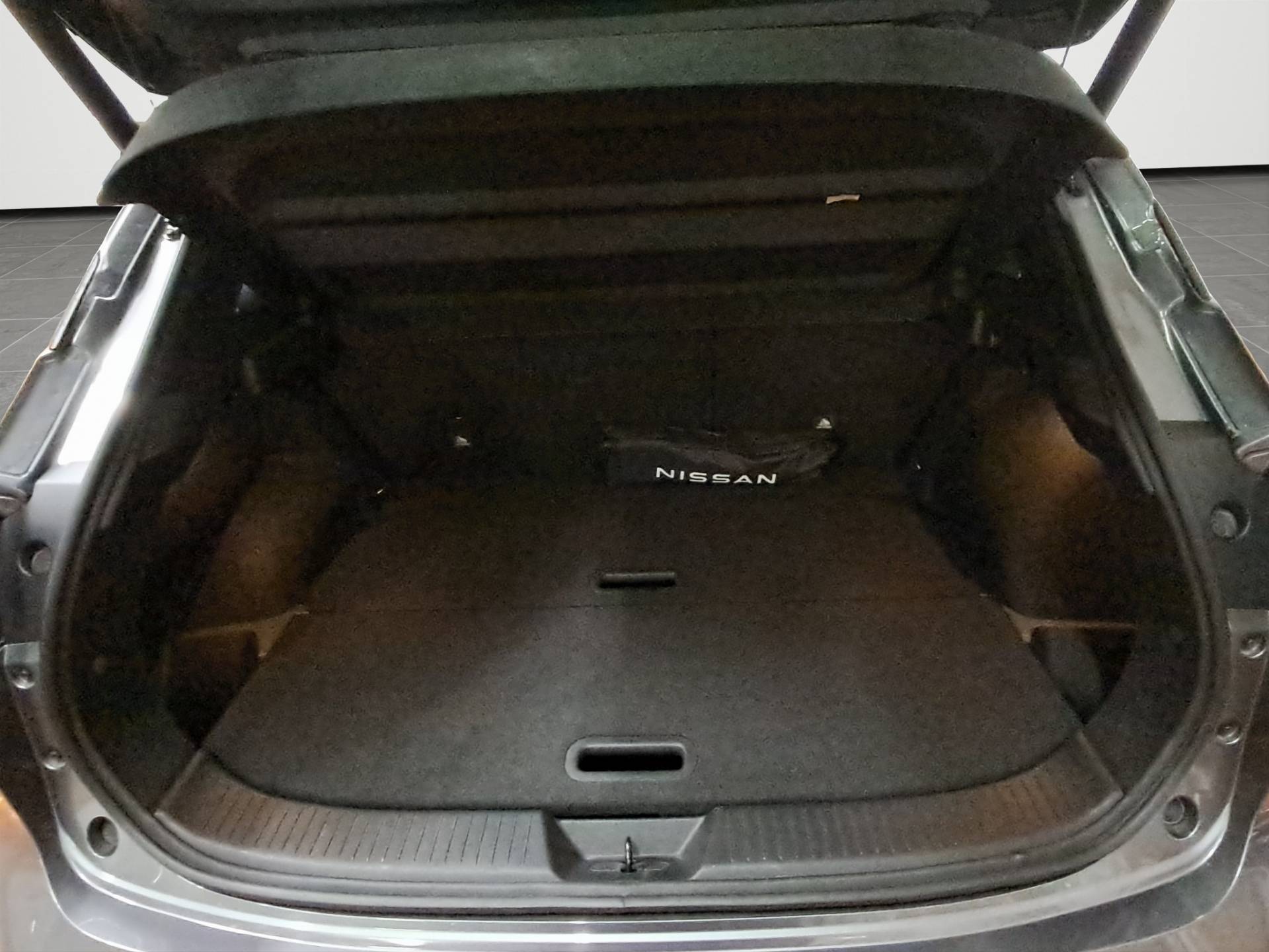 Auto Venduta - NISSAN Qashqai Qashqai 1.3 mild hybrid Tekna 2wd 140cv usata in pronta consegna - Brandini