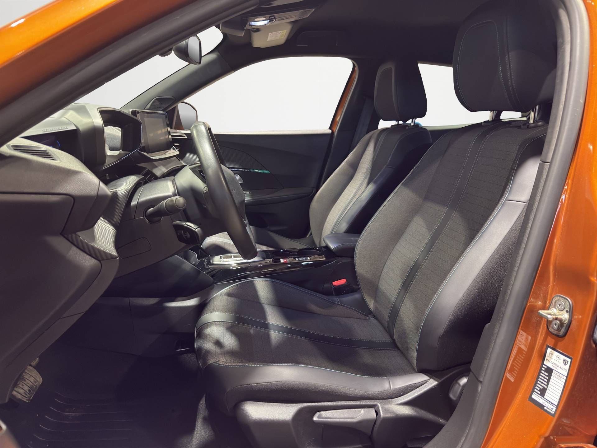 PEUGEOT 2008 e-2008 Allure Pack 100kW usata in pronta consegna - Brandini