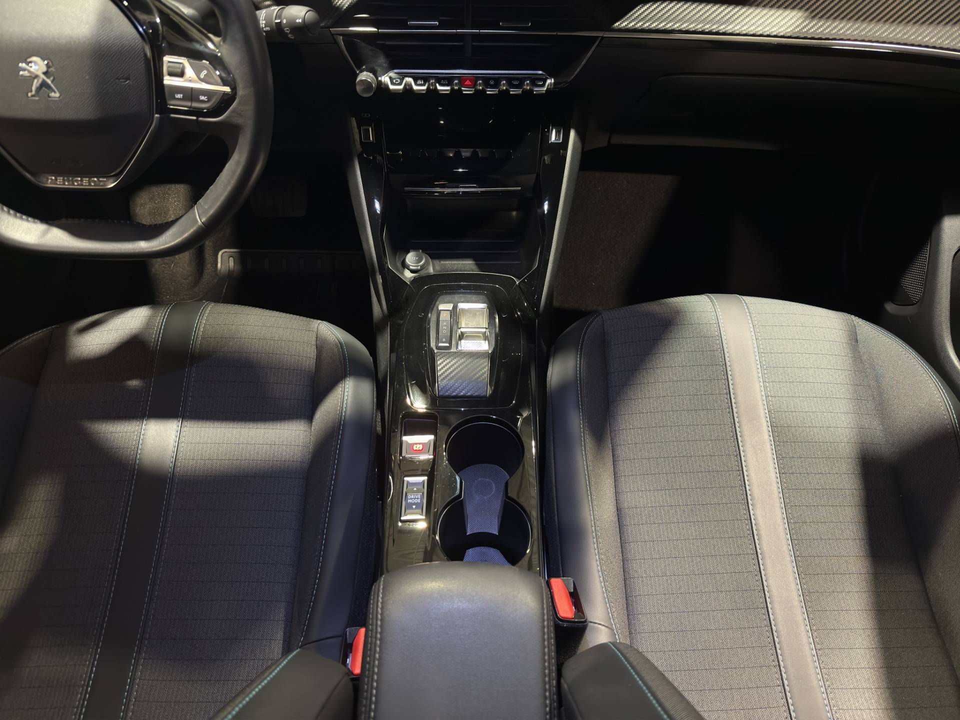 PEUGEOT 2008 e-2008 Allure Pack 100kW usata in pronta consegna - Brandini