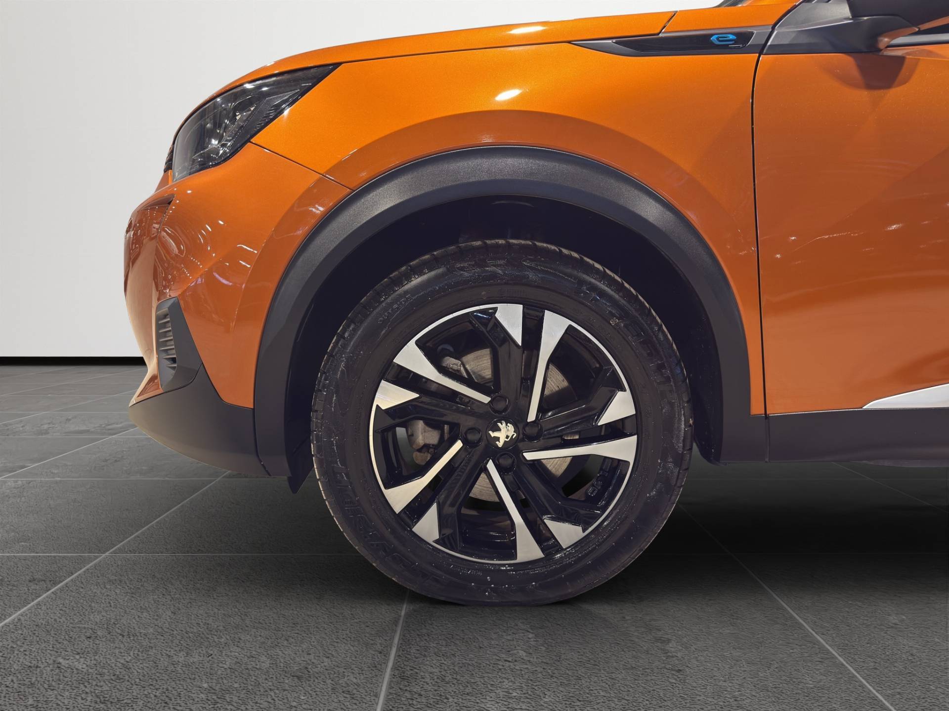 PEUGEOT 2008 e-2008 Allure Pack 100kW usata in pronta consegna - Brandini