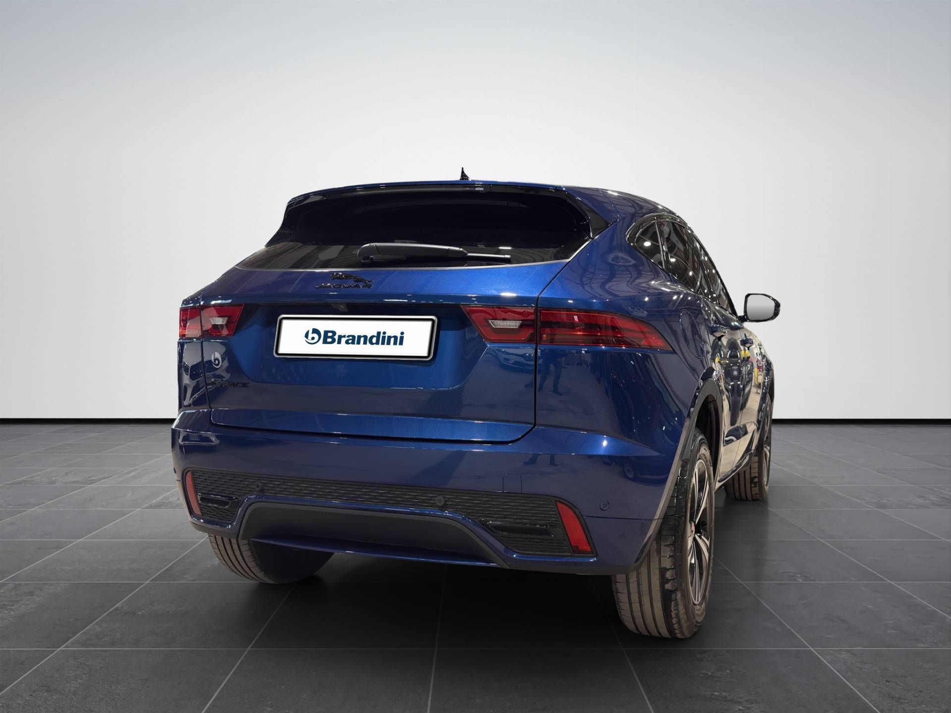 JAGUAR E-Pace E-Pace 2.0d i4 mhev R-Dynamic SE awd 163cv auto usata in pronta consegna - Brandini