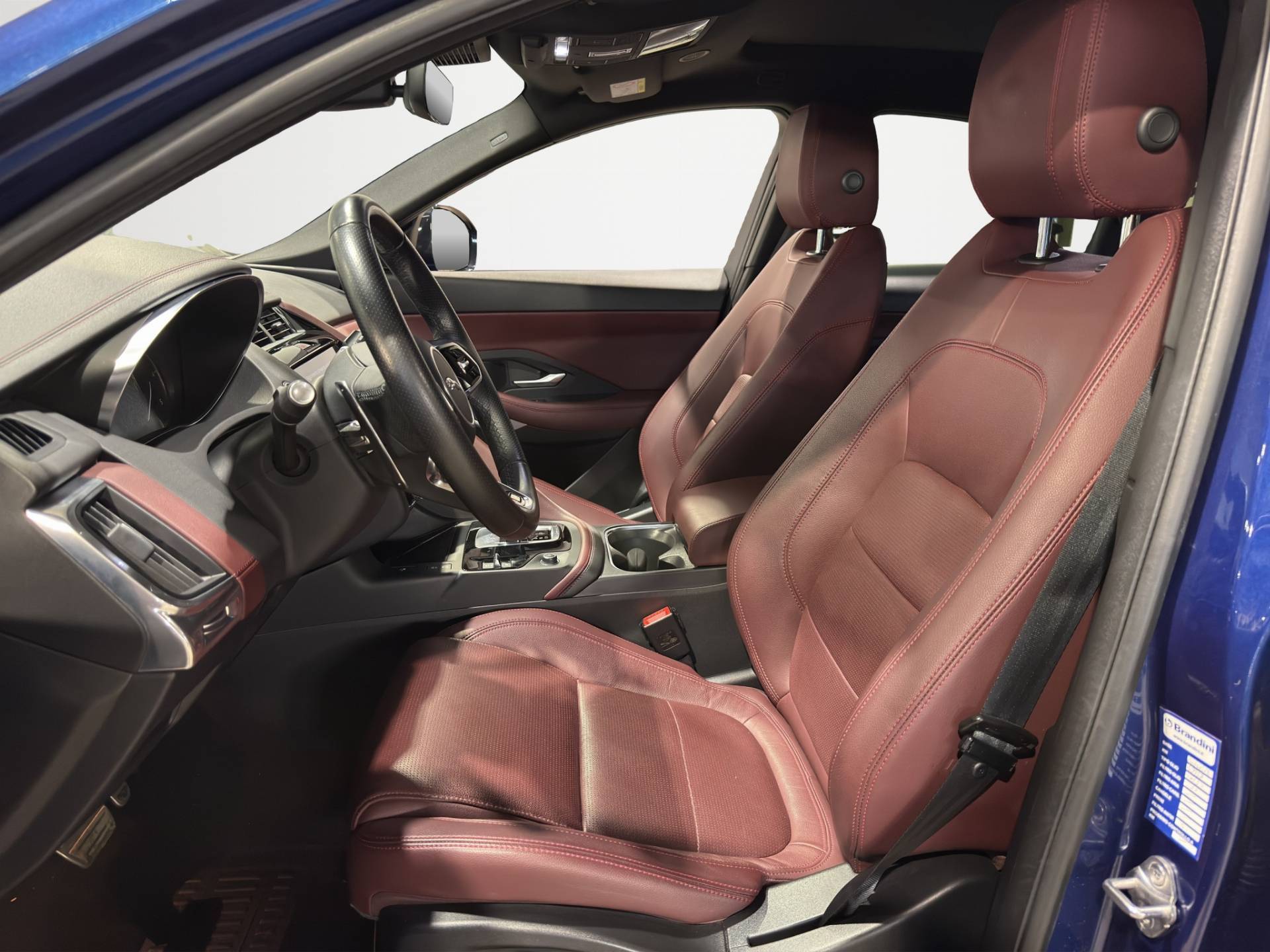 JAGUAR E-Pace E-Pace 2.0d i4 mhev R-Dynamic SE awd 163cv auto usata in pronta consegna - Brandini