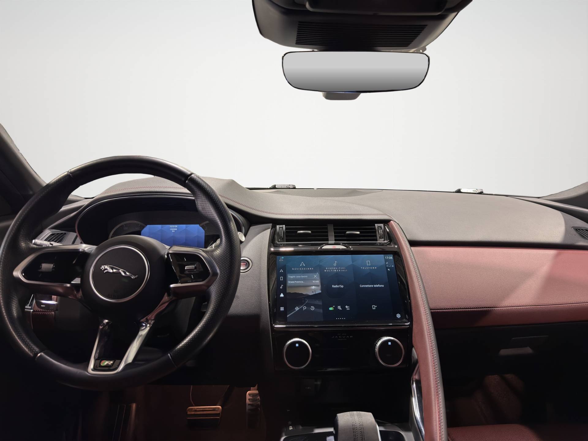 JAGUAR E-Pace E-Pace 2.0d i4 mhev R-Dynamic SE awd 163cv auto usata in pronta consegna - Brandini