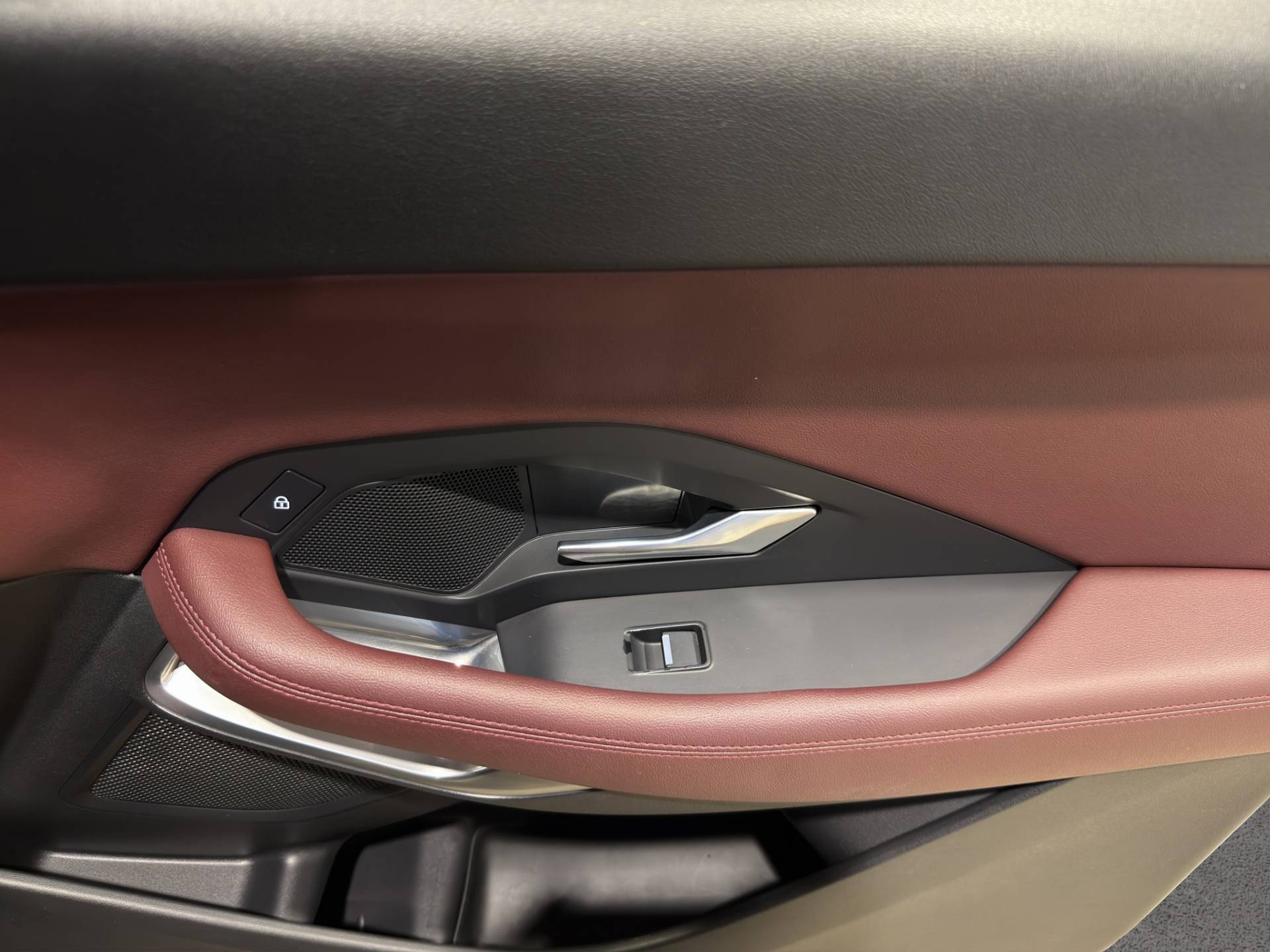 JAGUAR E-Pace E-Pace 2.0d i4 mhev R-Dynamic SE awd 163cv auto usata in pronta consegna - Brandini