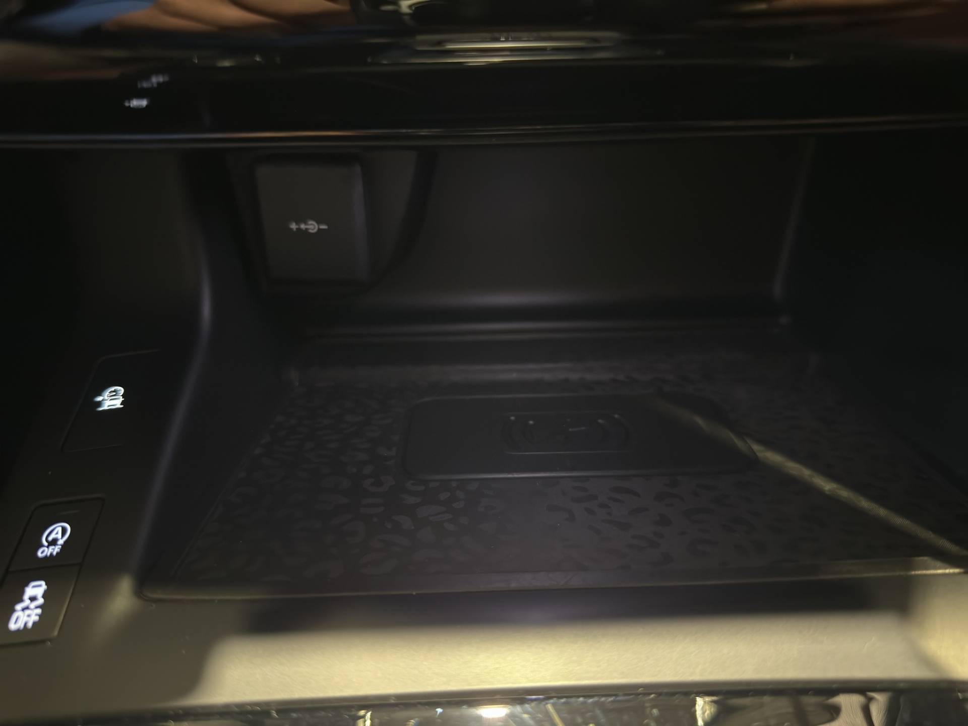 JAGUAR E-Pace E-Pace 2.0d i4 mhev R-Dynamic SE awd 163cv auto usata in pronta consegna - Brandini