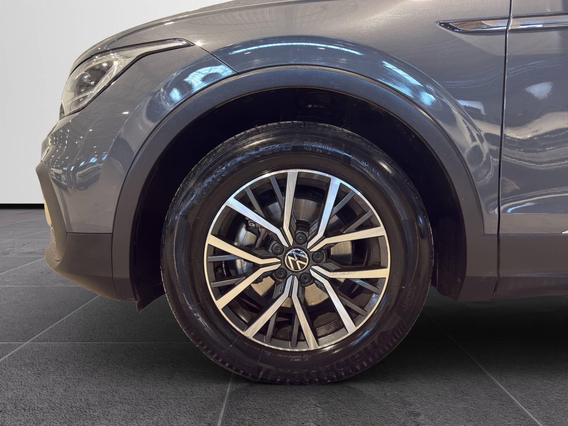 VOLKSWAGEN Tiguan Tiguan 1.5 tsi Life 130cv usata in pronta consegna - Brandini