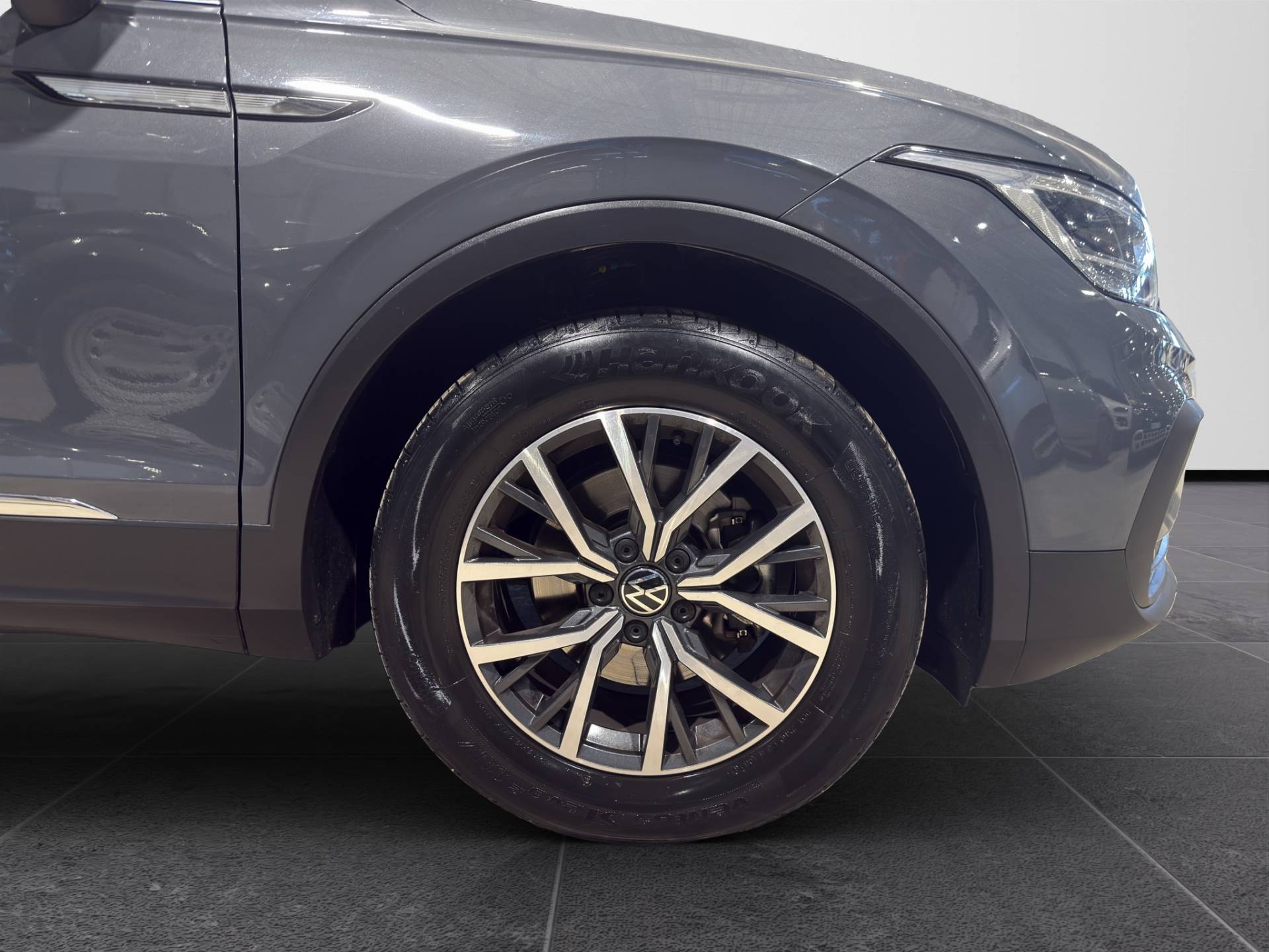 VOLKSWAGEN Tiguan Tiguan 1.5 tsi Life 130cv usata in pronta consegna - Brandini