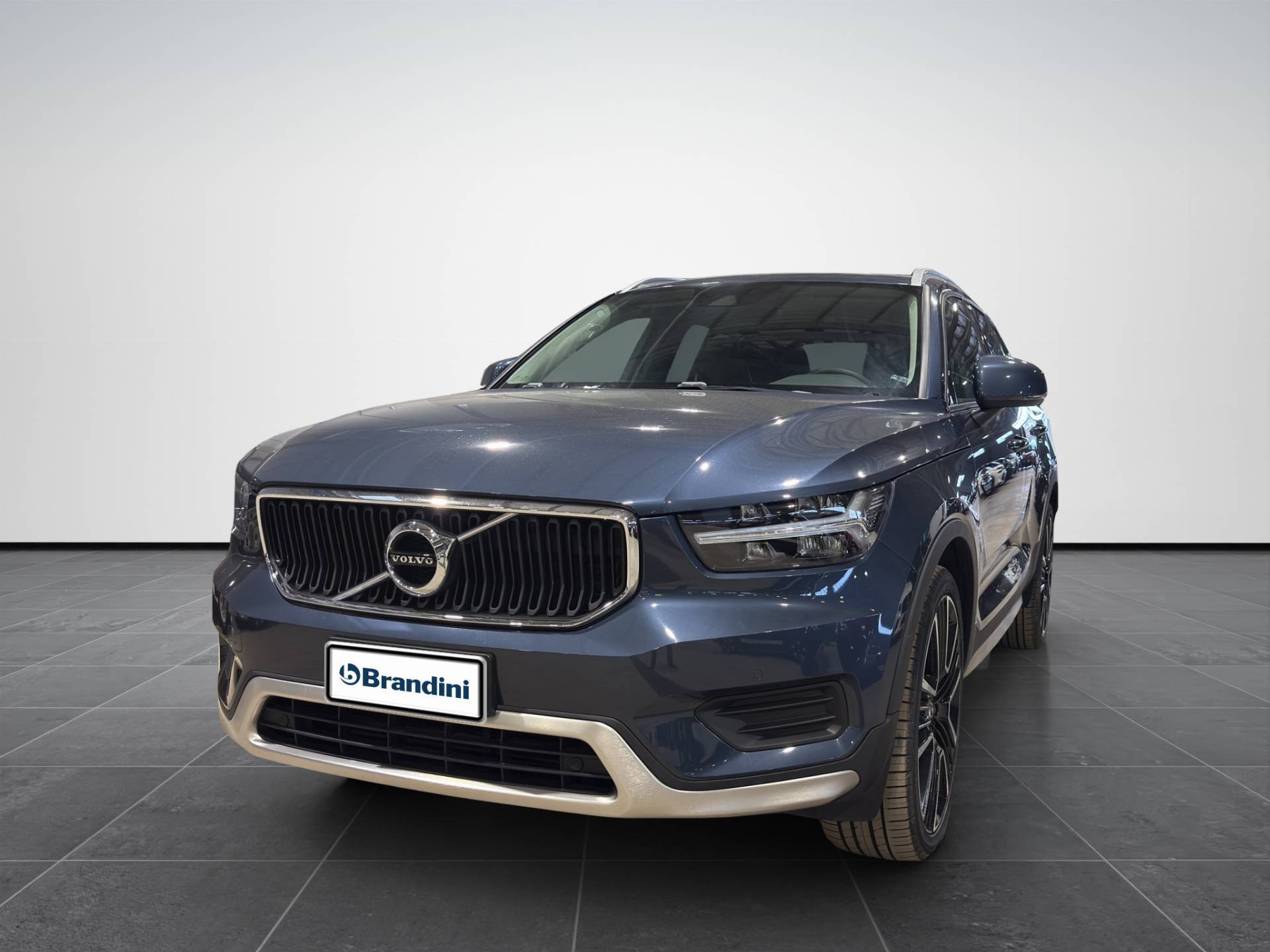 Auto Venduta - VOLVO XC40 XC40 1.5 T3 Momentum Pro 163cv auto my21 usata in pronta consegna - Brandini