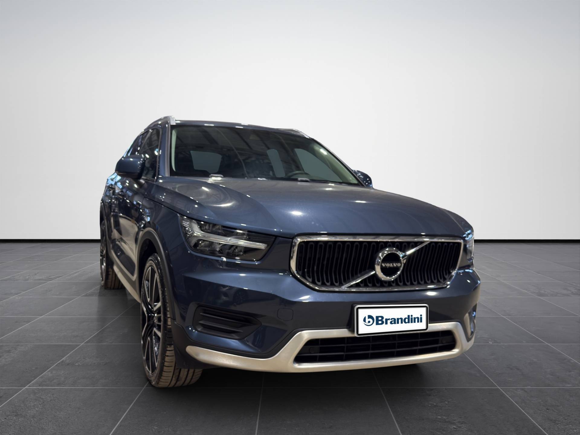 Auto Venduta - VOLVO XC40 XC40 1.5 T3 Momentum Pro 163cv auto my21 usata in pronta consegna - Brandini