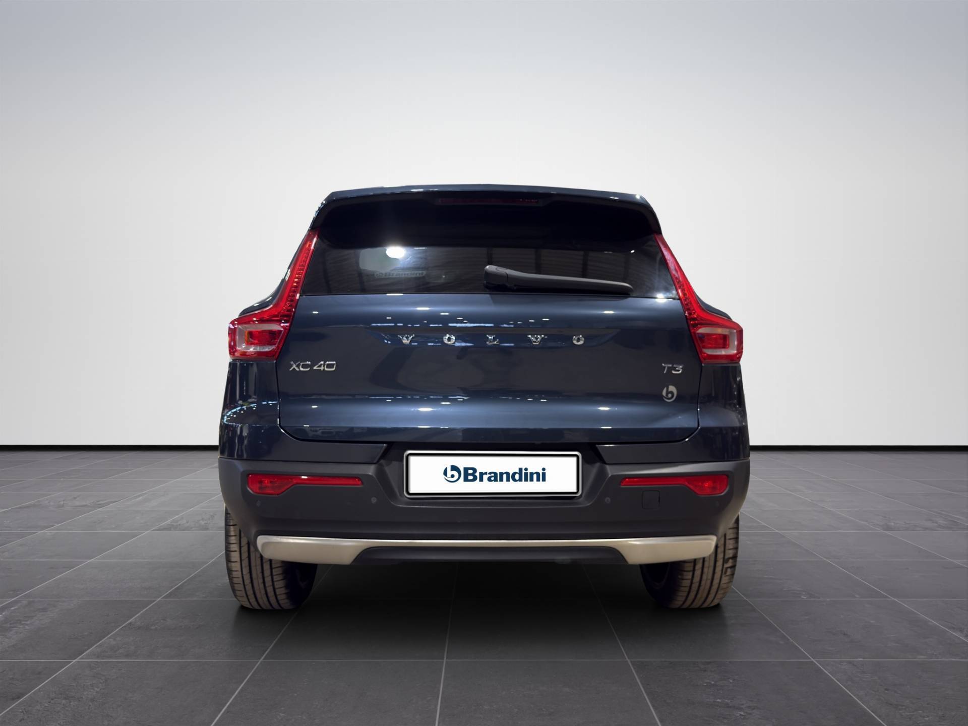 Auto Venduta - VOLVO XC40 XC40 1.5 T3 Momentum Pro 163cv auto my21 usata in pronta consegna - Brandini