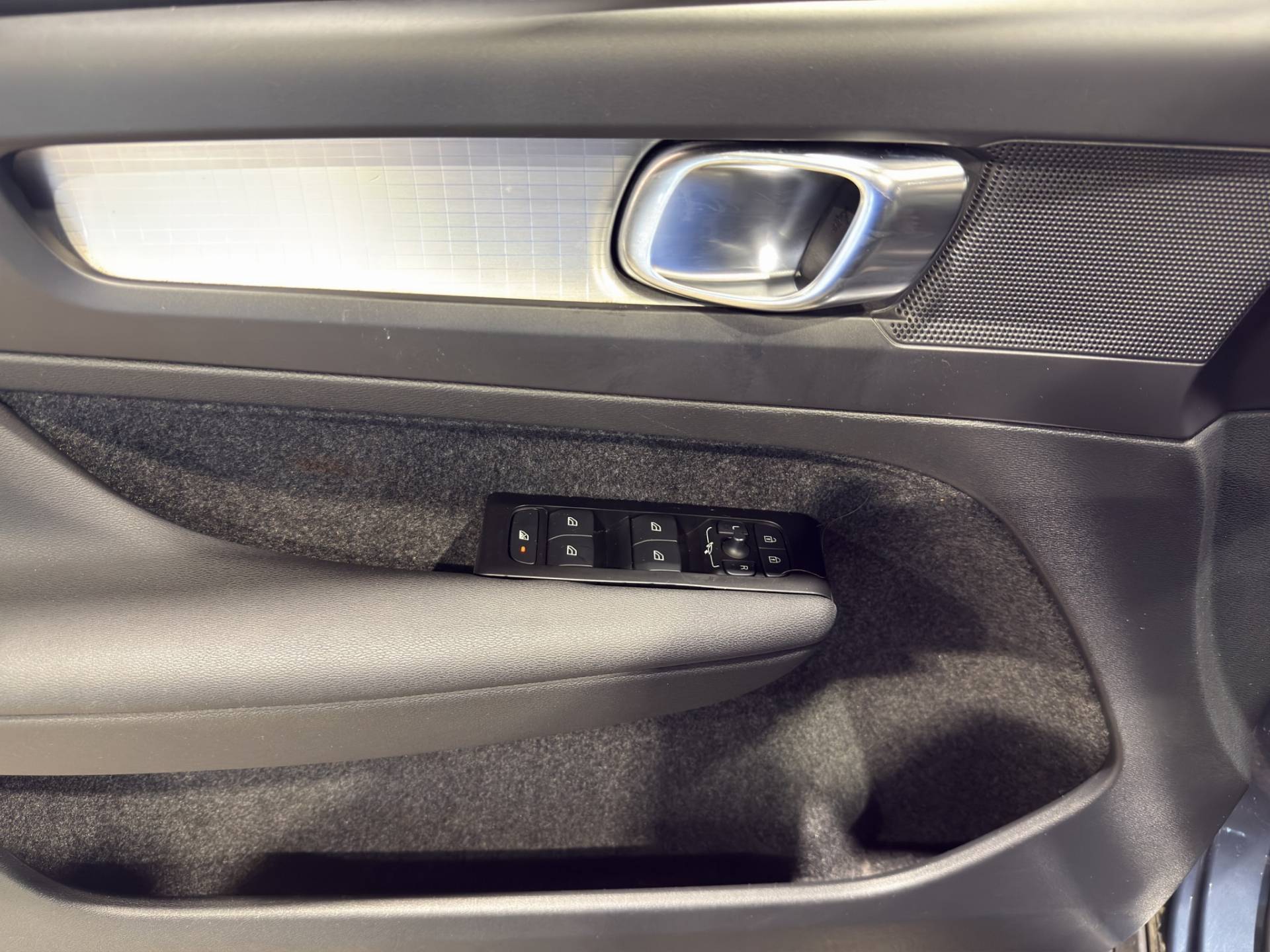 Auto Venduta - VOLVO XC40 XC40 1.5 T3 Momentum Pro 163cv auto my21 usata in pronta consegna - Brandini