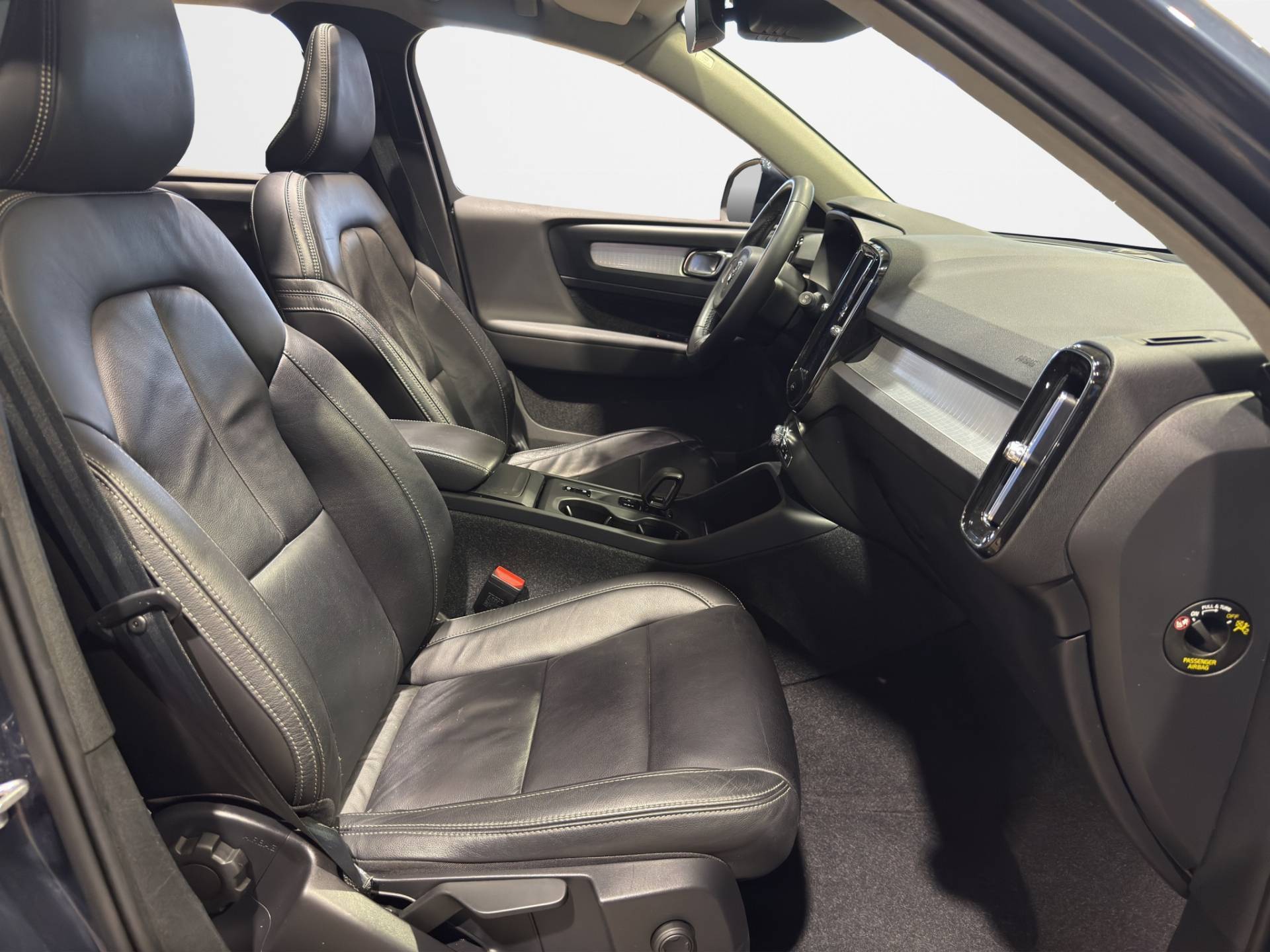 Auto Venduta - VOLVO XC40 XC40 1.5 T3 Momentum Pro 163cv auto my21 usata in pronta consegna - Brandini