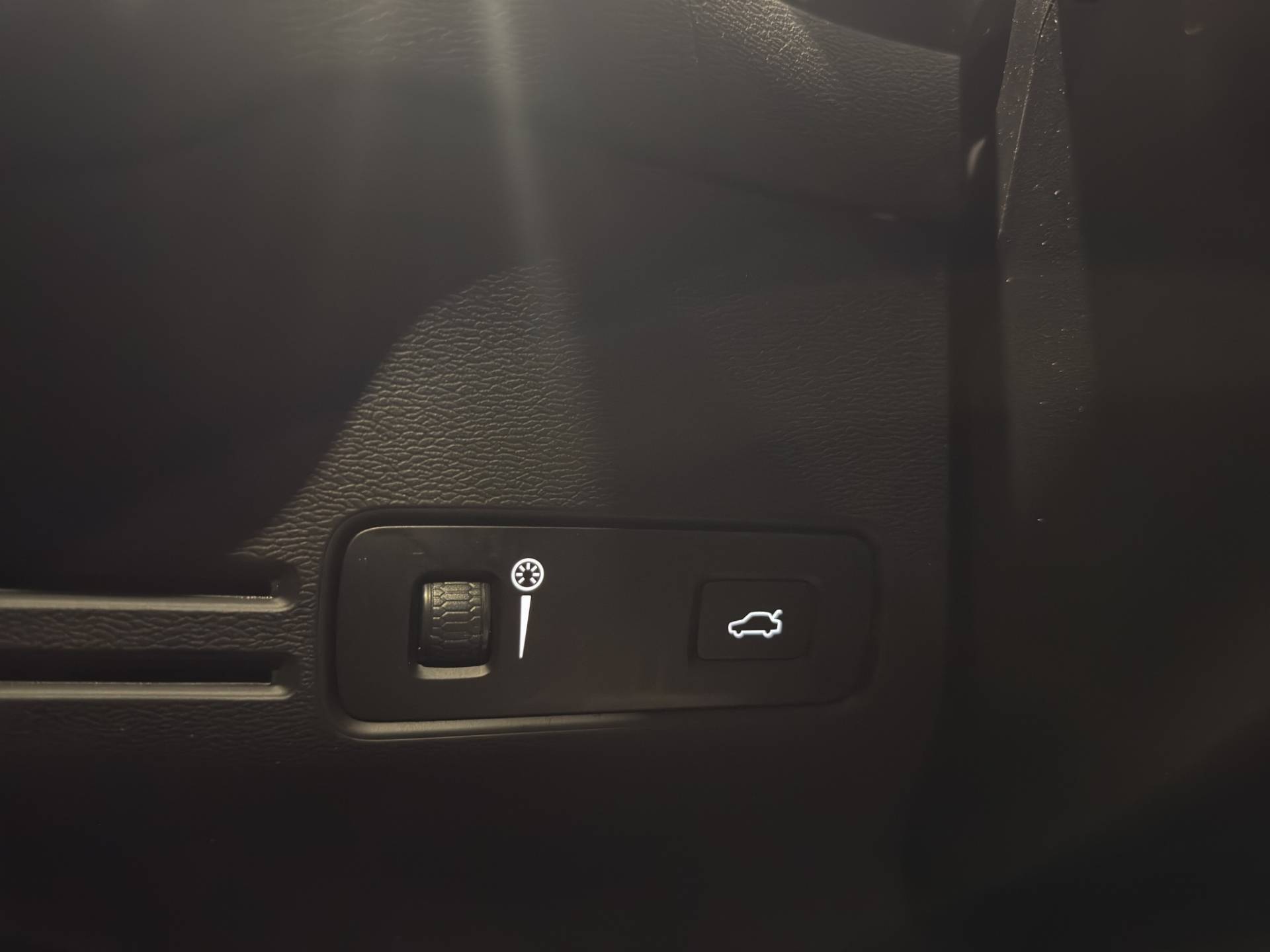 Auto Venduta - VOLVO XC40 XC40 1.5 T3 Momentum Pro 163cv auto my21 usata in pronta consegna - Brandini