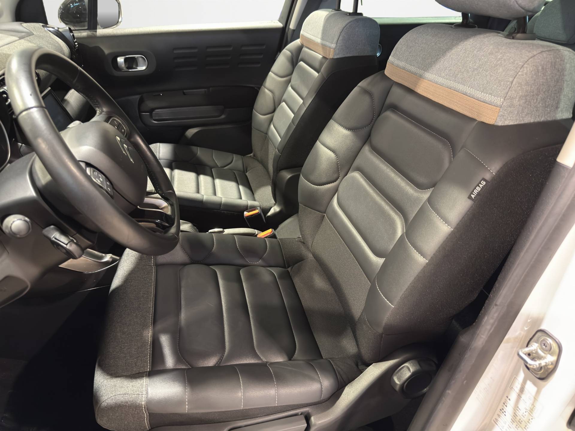 CITROEN C3 Aircross C3 Aircross 1.5 bluehdi Shine s&s 120cv eat6 usata in pronta consegna - Brandini