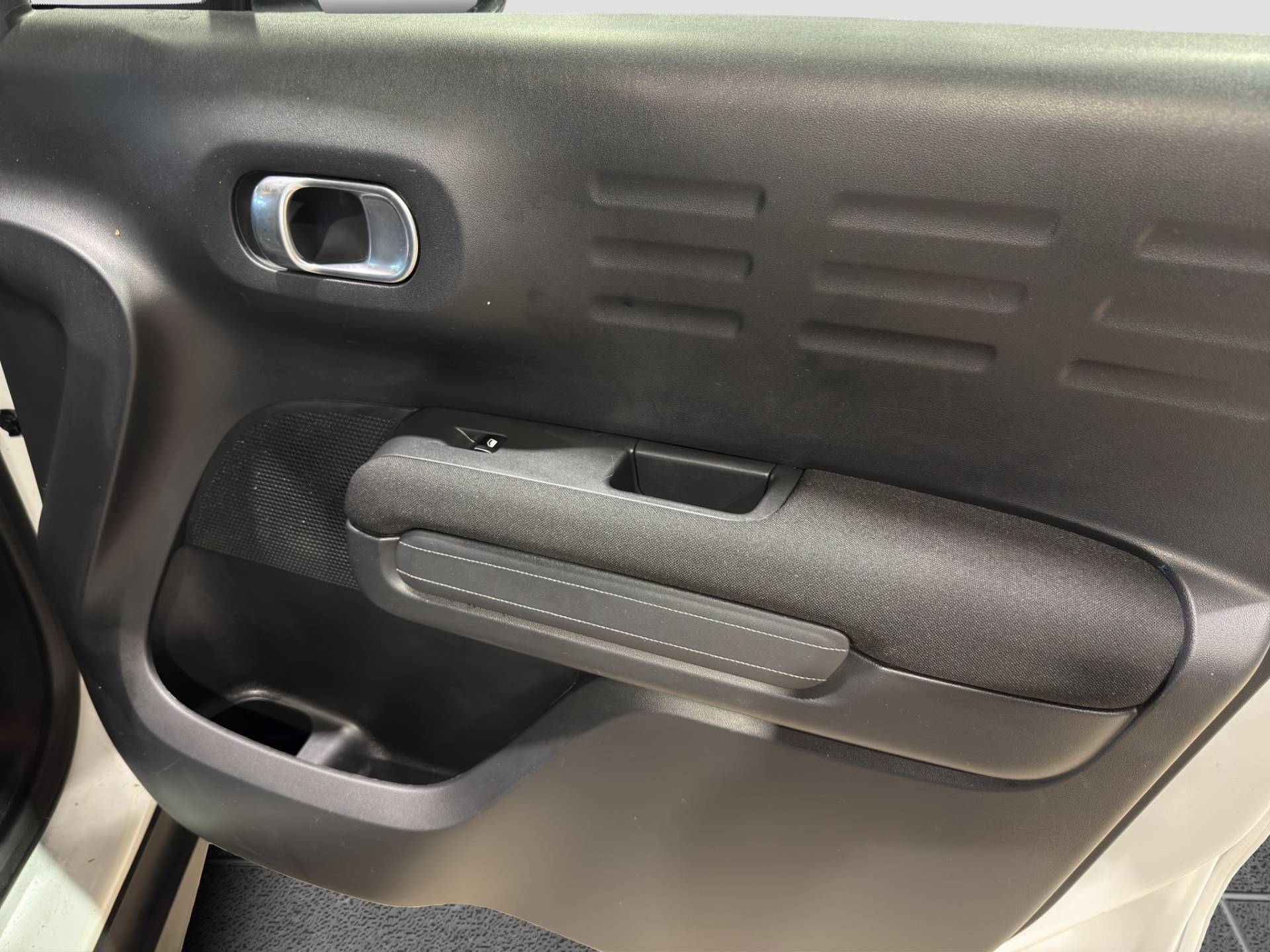 CITROEN C3 Aircross C3 Aircross 1.5 bluehdi Shine s&s 120cv eat6 usata in pronta consegna - Brandini