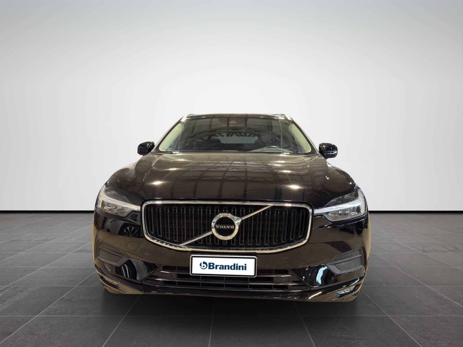VOLVO XC60 XC60 2.0 b4 Momentum Pro awd auto usata in pronta consegna - Brandini