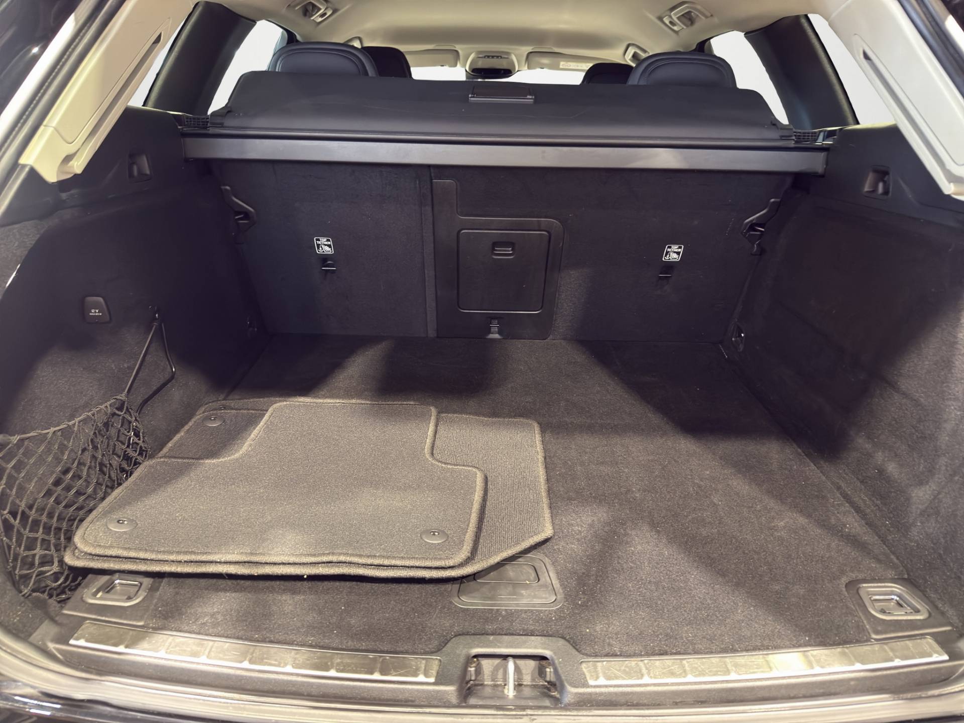 VOLVO XC60 XC60 2.0 b4 Momentum Pro awd auto usata in pronta consegna - Brandini