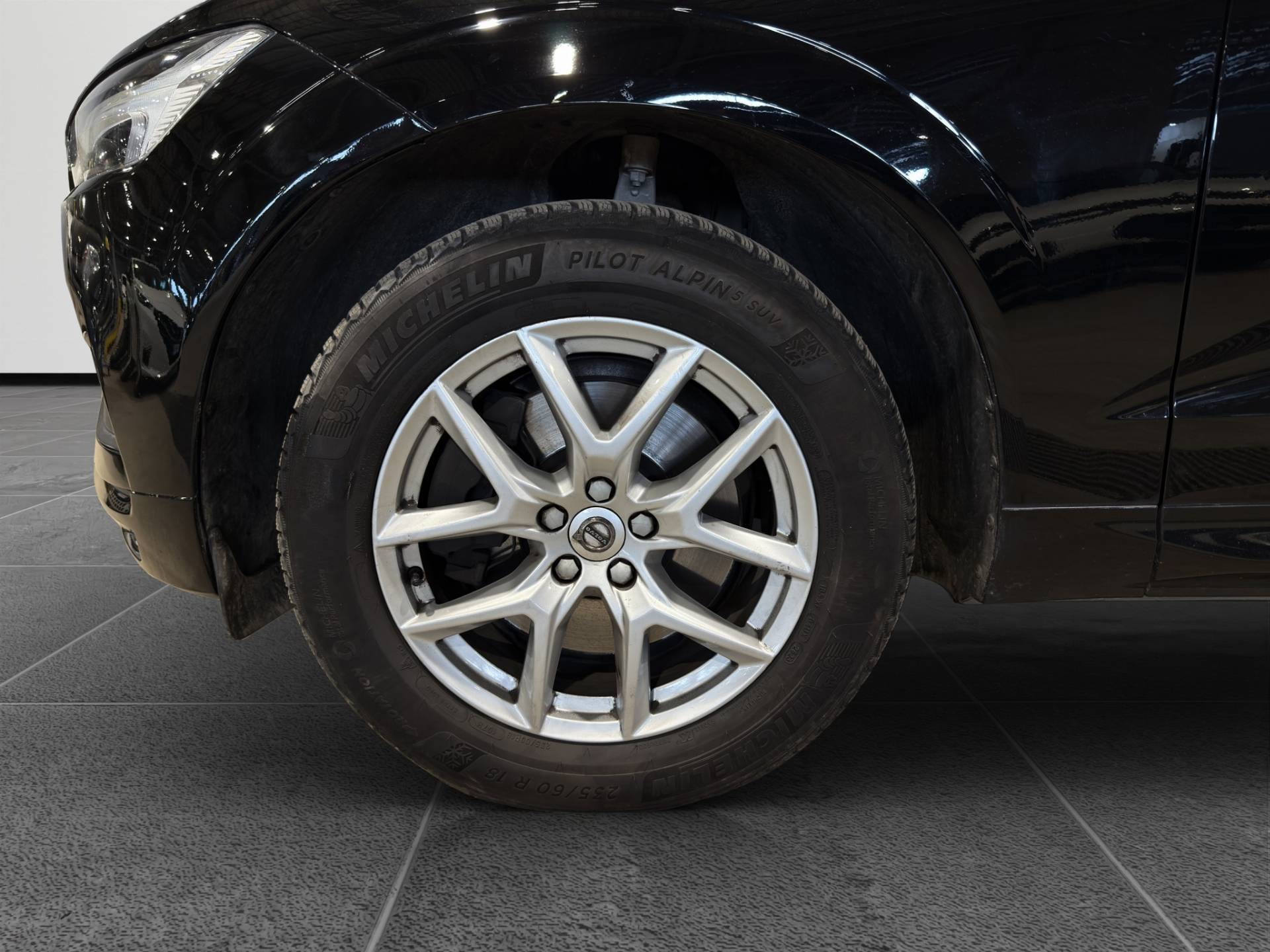 VOLVO XC60 XC60 2.0 b4 Momentum Pro awd auto usata in pronta consegna - Brandini