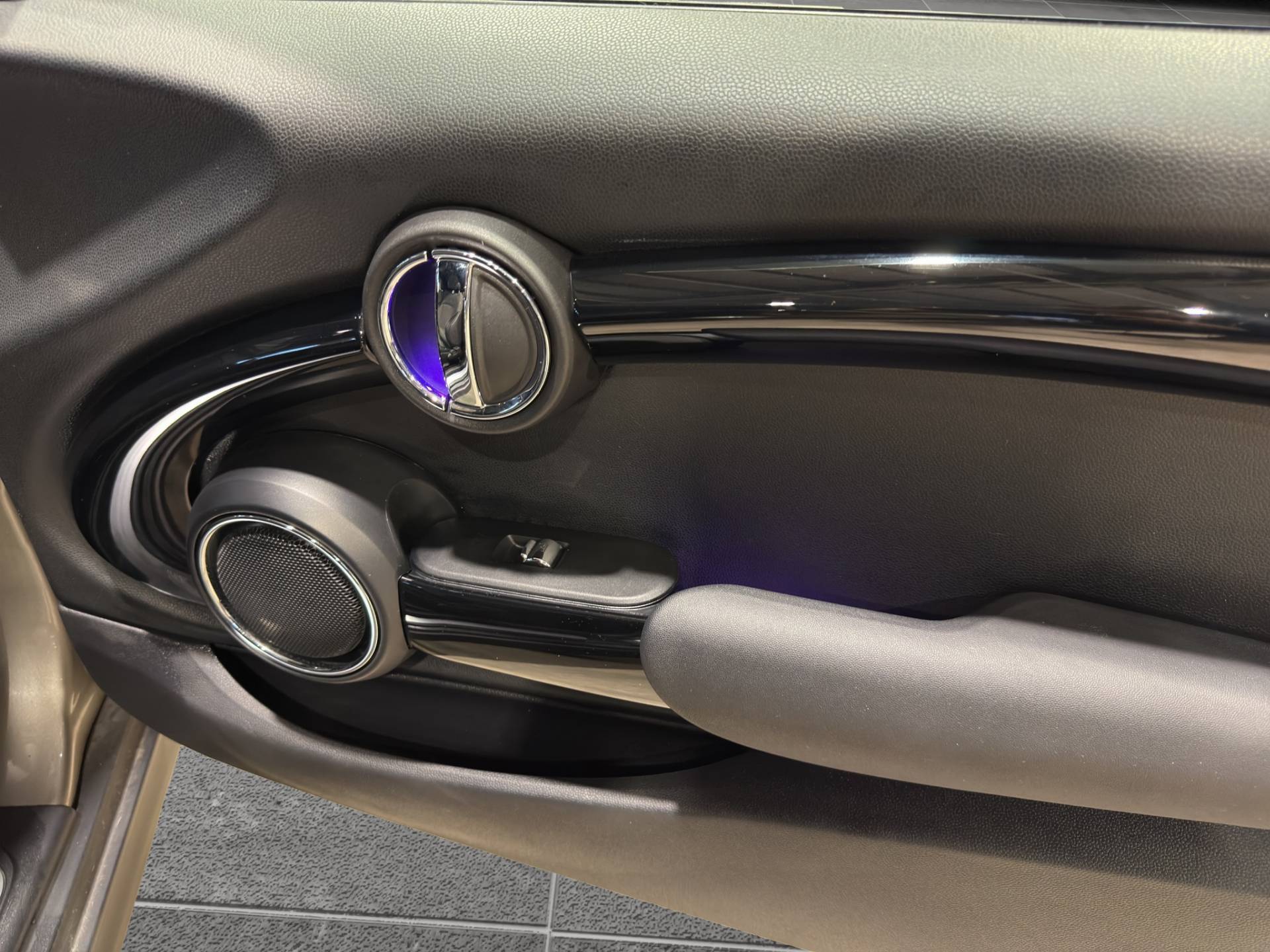 MINI Mini Cabrio Mini Cabrio 1.5 Cooper D auto usata in pronta consegna - Brandini