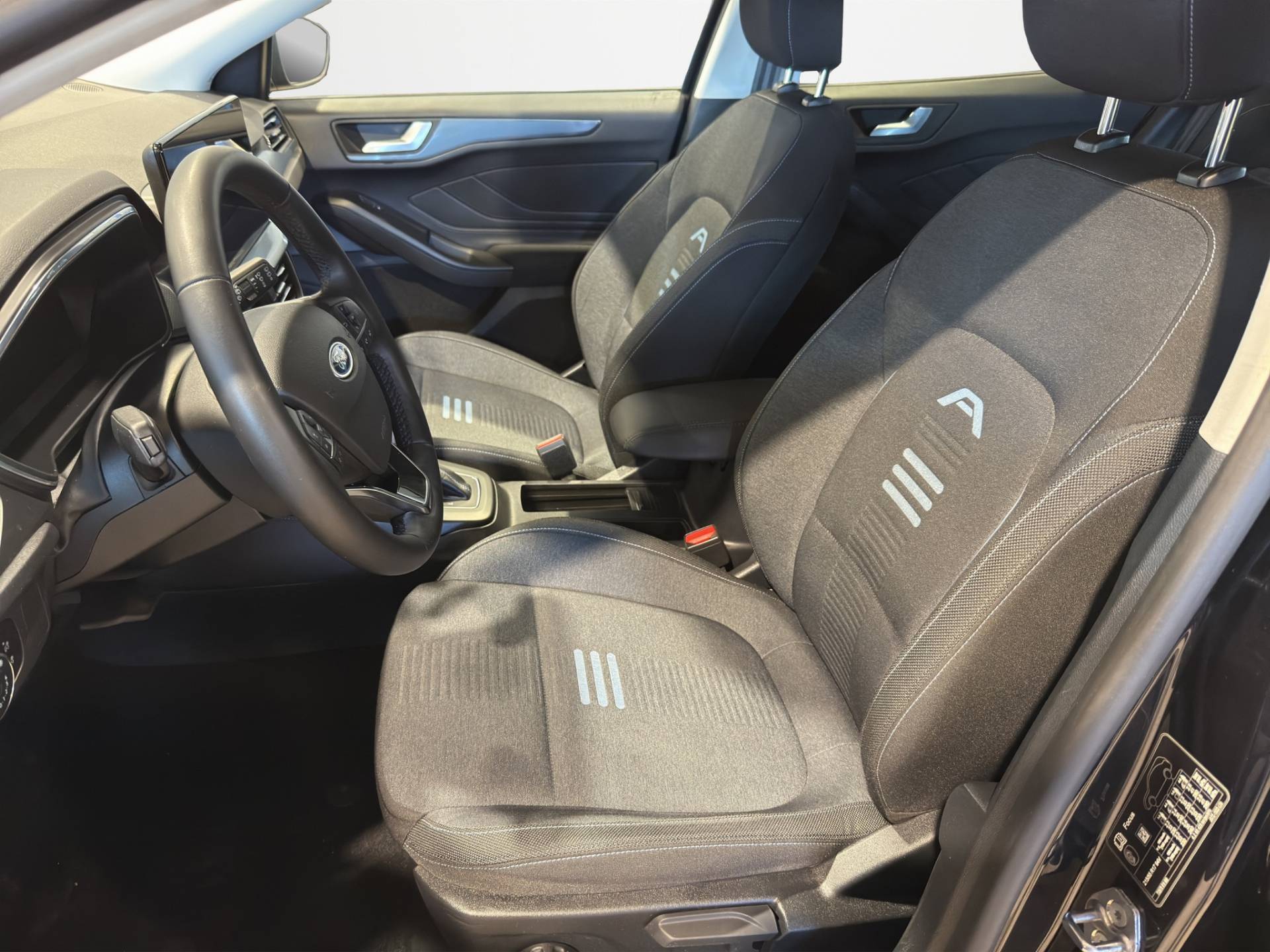 FORD Focus Focus Active 1.0 ecoboost hybrid X 155cv powershift usata in pronta consegna - Brandini