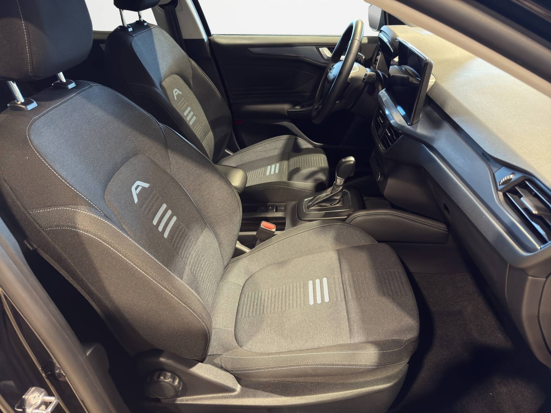 FORD Focus Focus Active 1.0 ecoboost hybrid X 155cv powershift usata in pronta consegna - Brandini