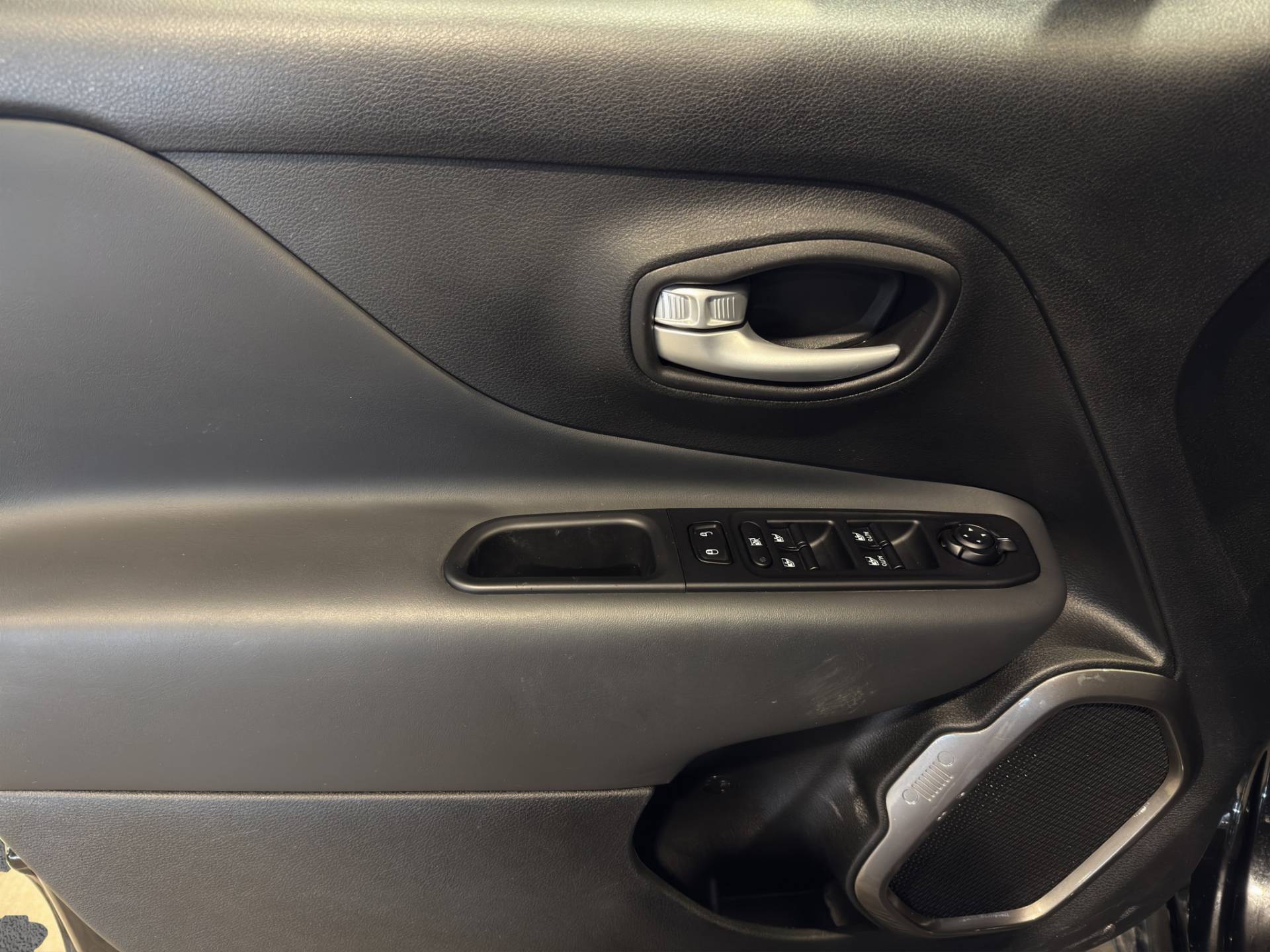 Auto Venduta - JEEP Renegade Renegade 1.5 turbo t4 mhev Limited 2wd 130cv dct usata in pronta consegna - Brandini