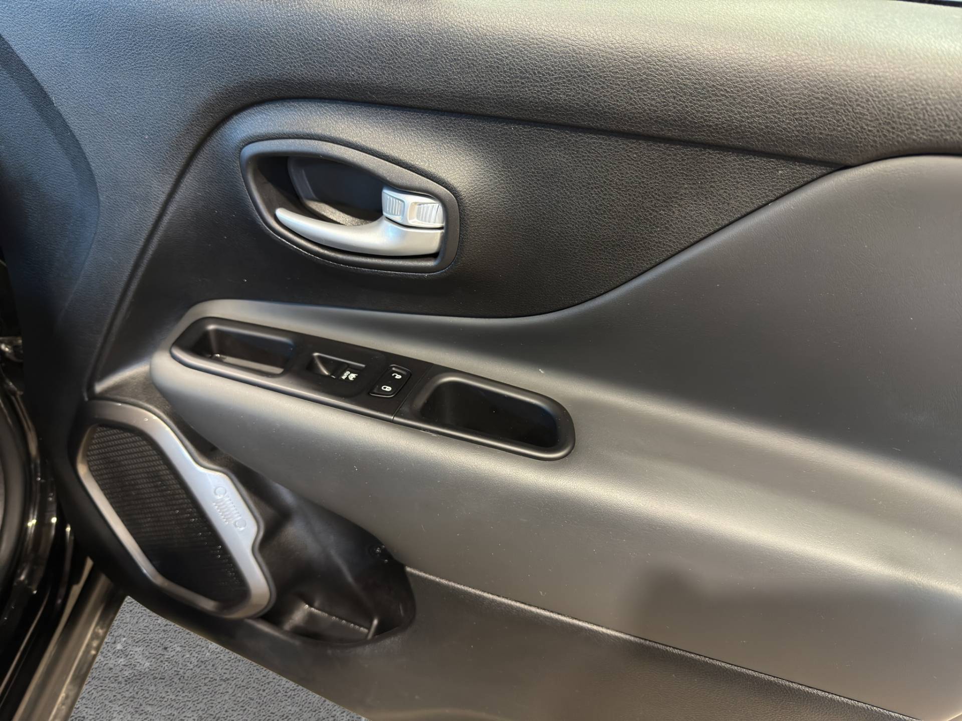 Auto Venduta - JEEP Renegade Renegade 1.5 turbo t4 mhev Limited 2wd 130cv dct usata in pronta consegna - Brandini