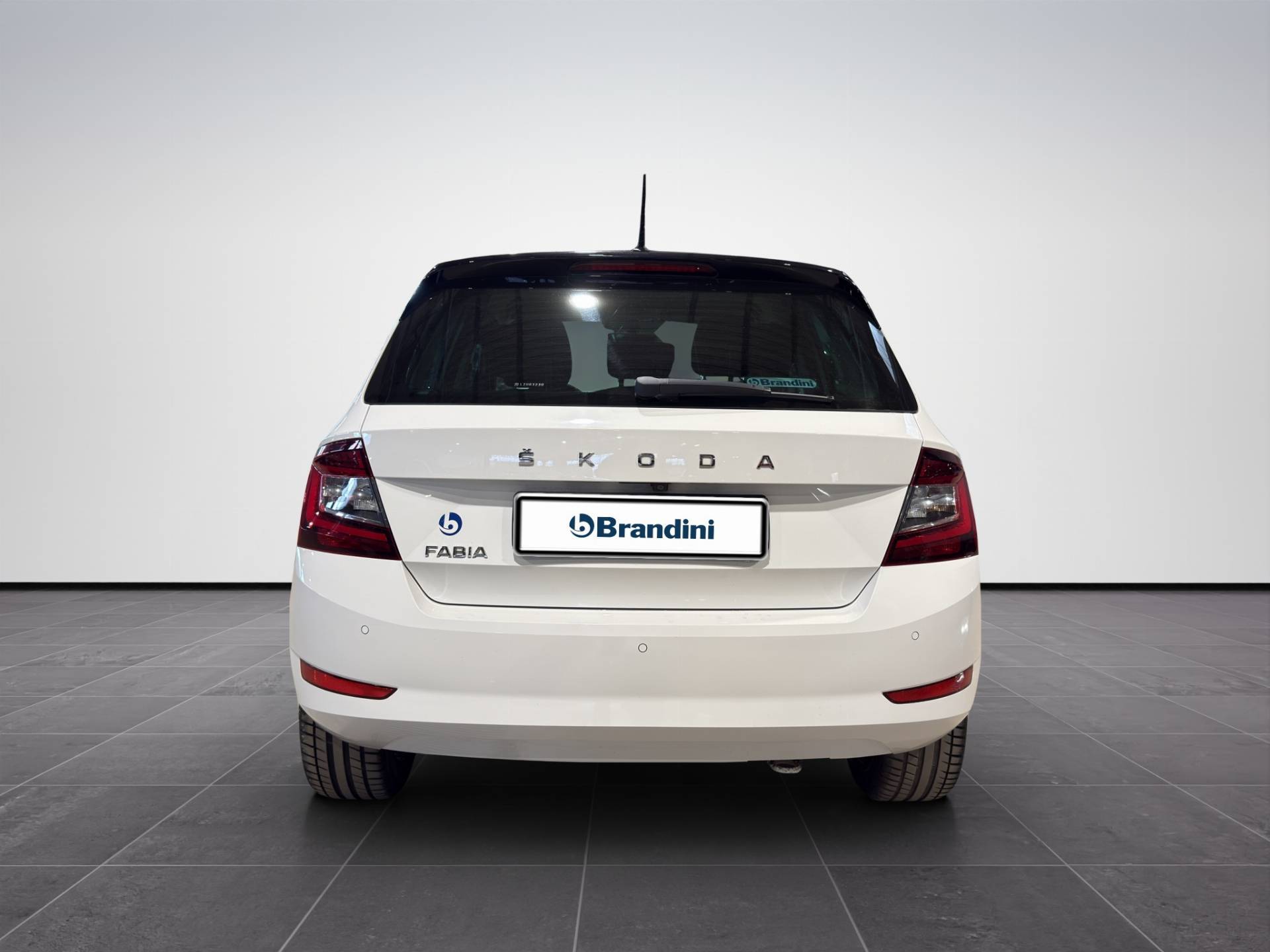 Auto Venduta - SKODA Fabia Fabia 1.0 mpi Twin Color Nero 60cv my19 usata in pronta consegna - Brandini