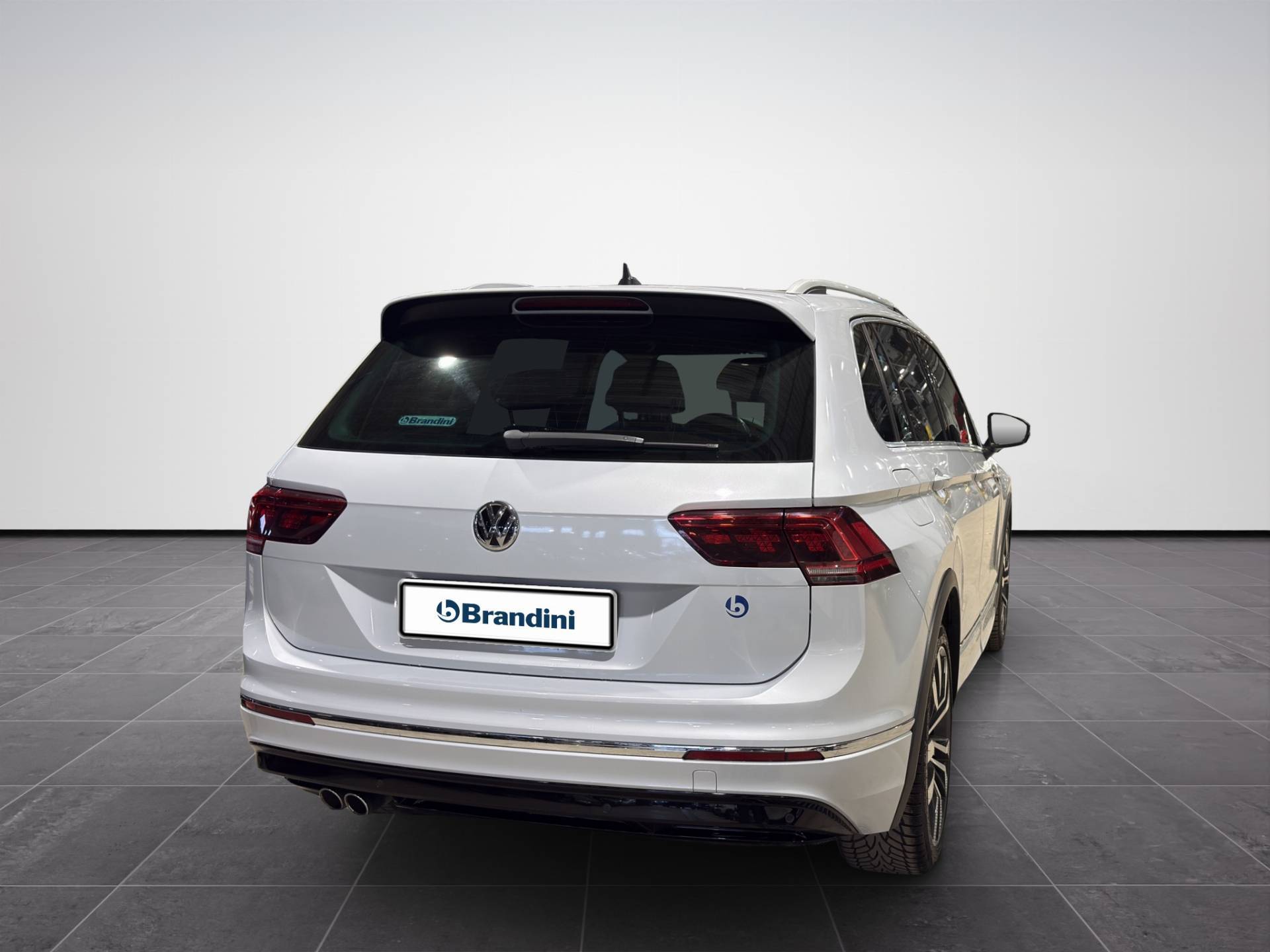 VOLKSWAGEN Tiguan Tiguan 2.0 tdi Advanced R-Line Exterior Pack 150cv dsg usata in pronta consegna - Brandini