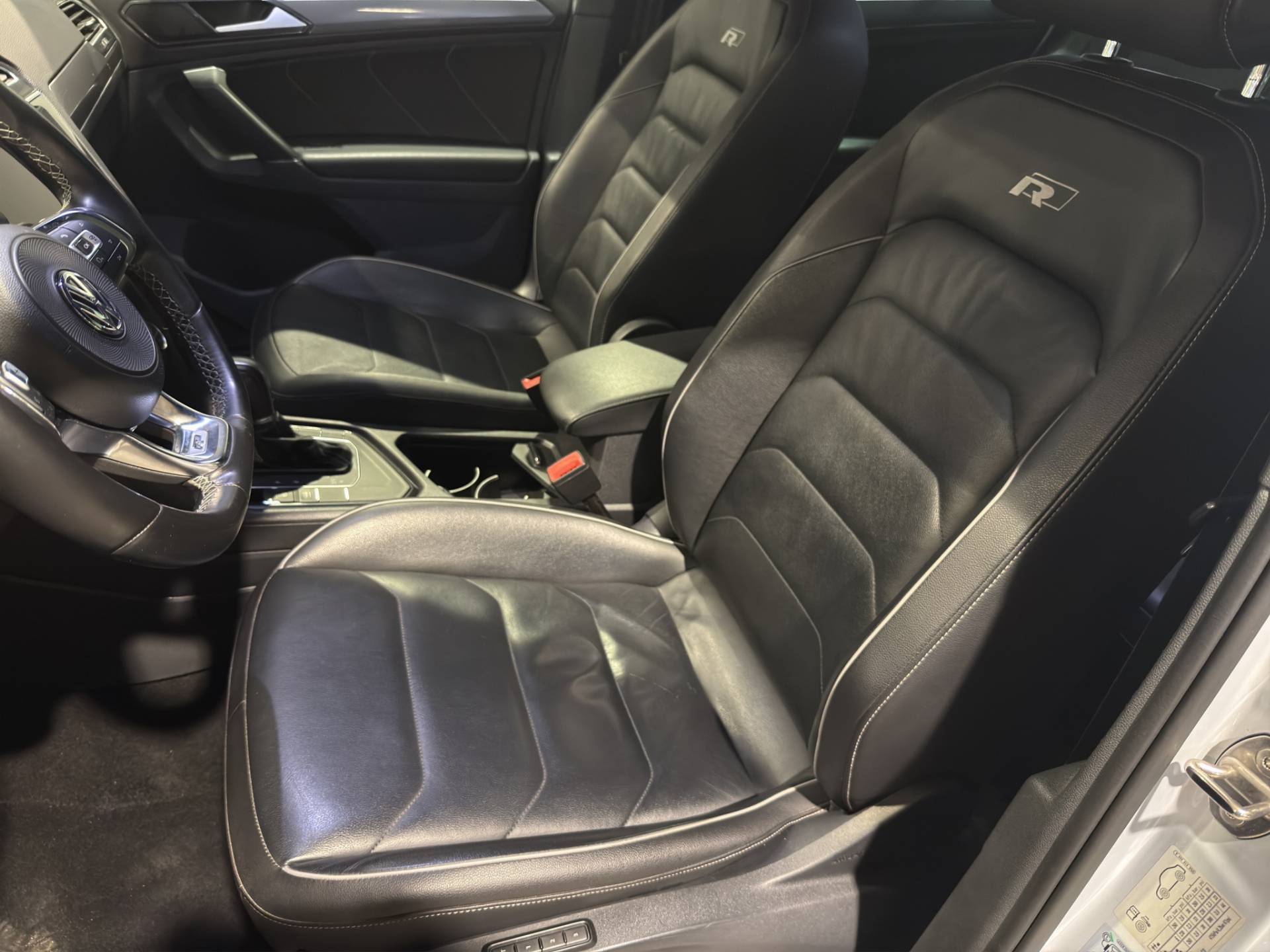 VOLKSWAGEN Tiguan Tiguan 2.0 tdi Advanced R-Line Exterior Pack 150cv dsg usata in pronta consegna - Brandini