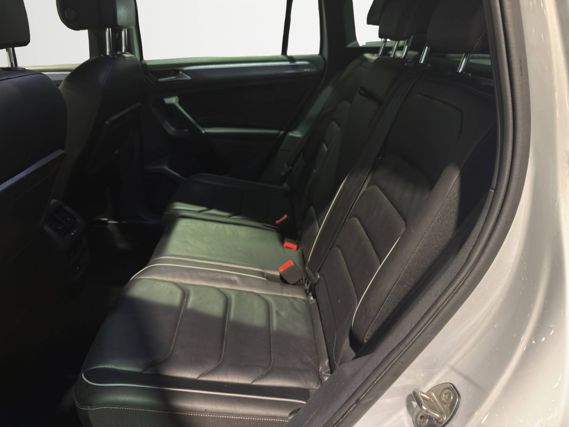 VOLKSWAGEN Tiguan Tiguan 2.0 tdi Advanced R-Line Exterior Pack 150cv dsg usata in pronta consegna - Brandini