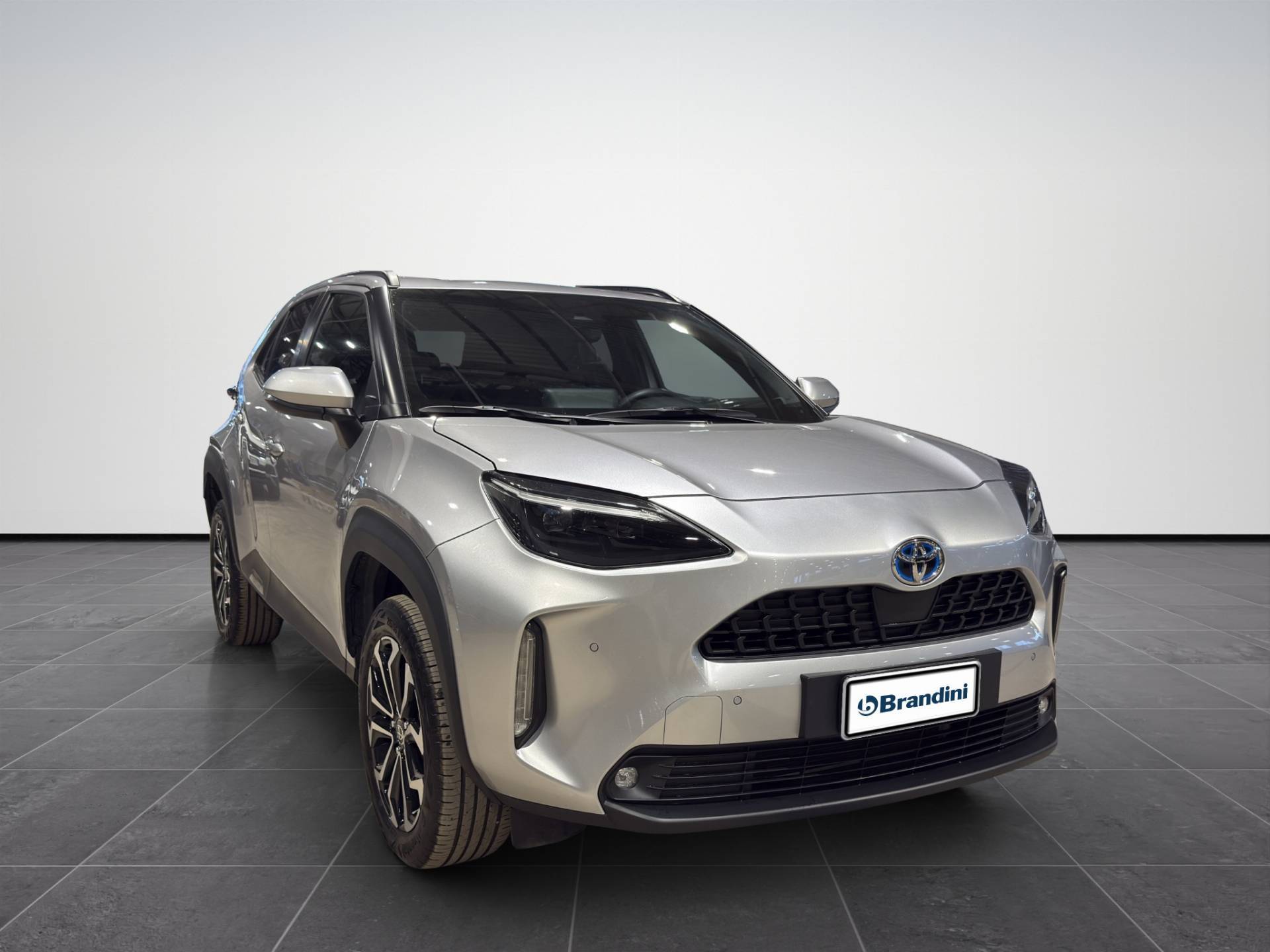 Auto Venduta - TOYOTA Yaris Cross Yaris Cross 1.5h Active Eco fwd 116cv e-cvt usata in pronta consegna - Brandini
