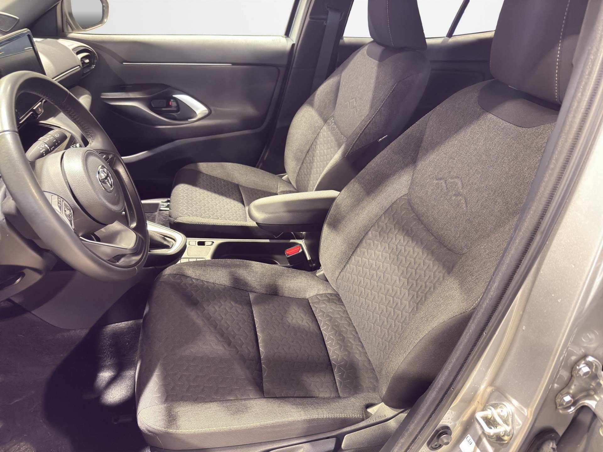 Auto Venduta - TOYOTA Yaris Cross Yaris Cross 1.5h Active Eco fwd 116cv e-cvt usata in pronta consegna - Brandini