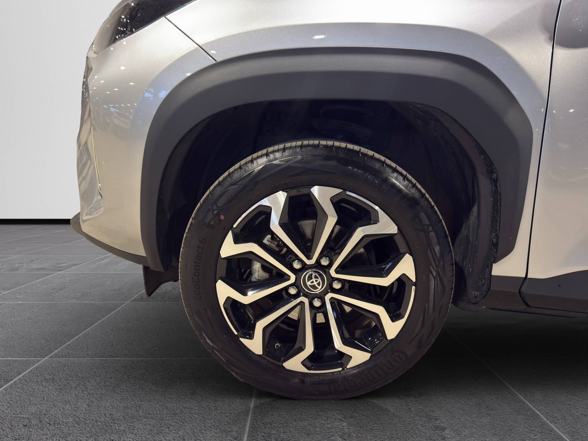 Auto Venduta - TOYOTA Yaris Cross Yaris Cross 1.5h Active Eco fwd 116cv e-cvt usata in pronta consegna - Brandini