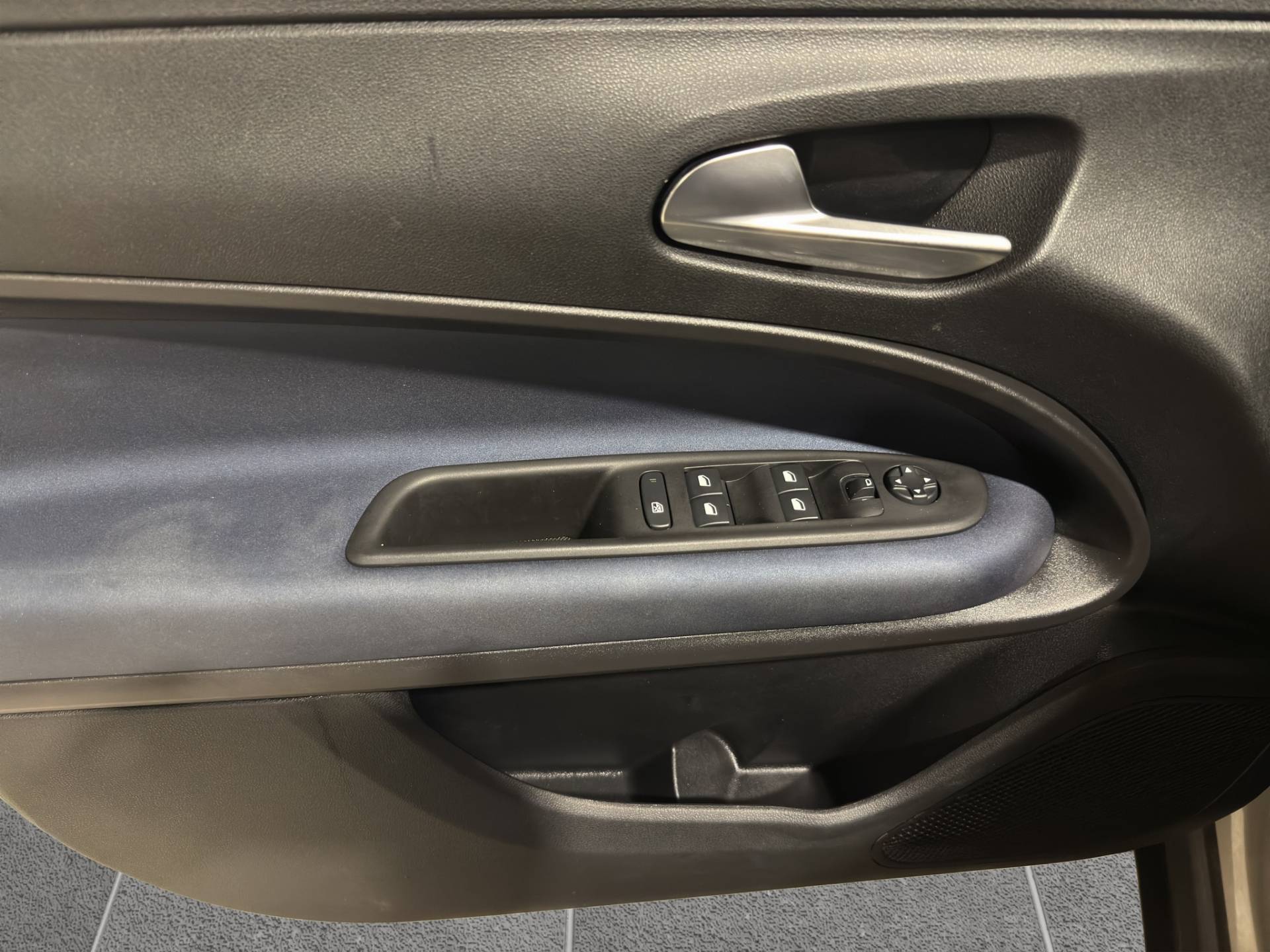 ALFA ROMEO Junior Junior 1.2 ibrida 136cv edct6 usata in pronta consegna - Brandini