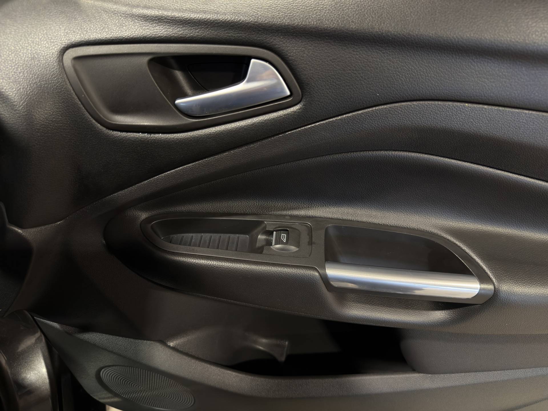 FORD Kuga Kuga 2.0 tdci ST-line s&s 2wd 120cv powershift my19.25 usata in pronta consegna - Brandini