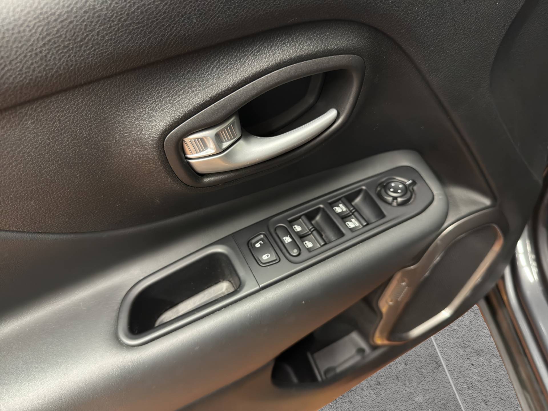 JEEP Renegade Renegade 1.0 t3 Limited 2wd usata in pronta consegna - Brandini