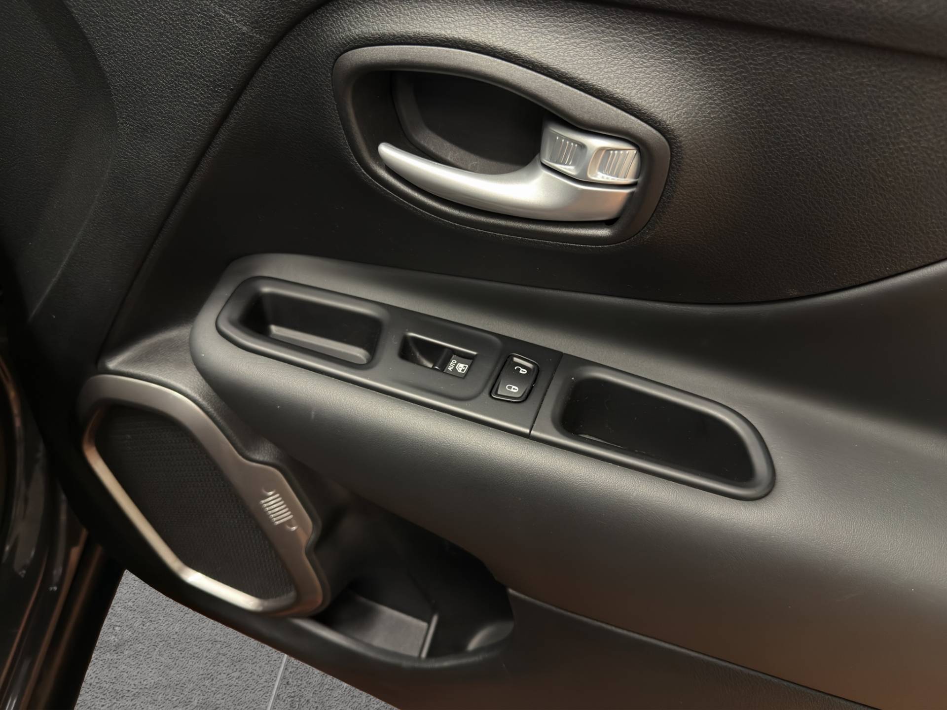 JEEP Renegade Renegade 1.0 t3 Limited 2wd usata in pronta consegna - Brandini