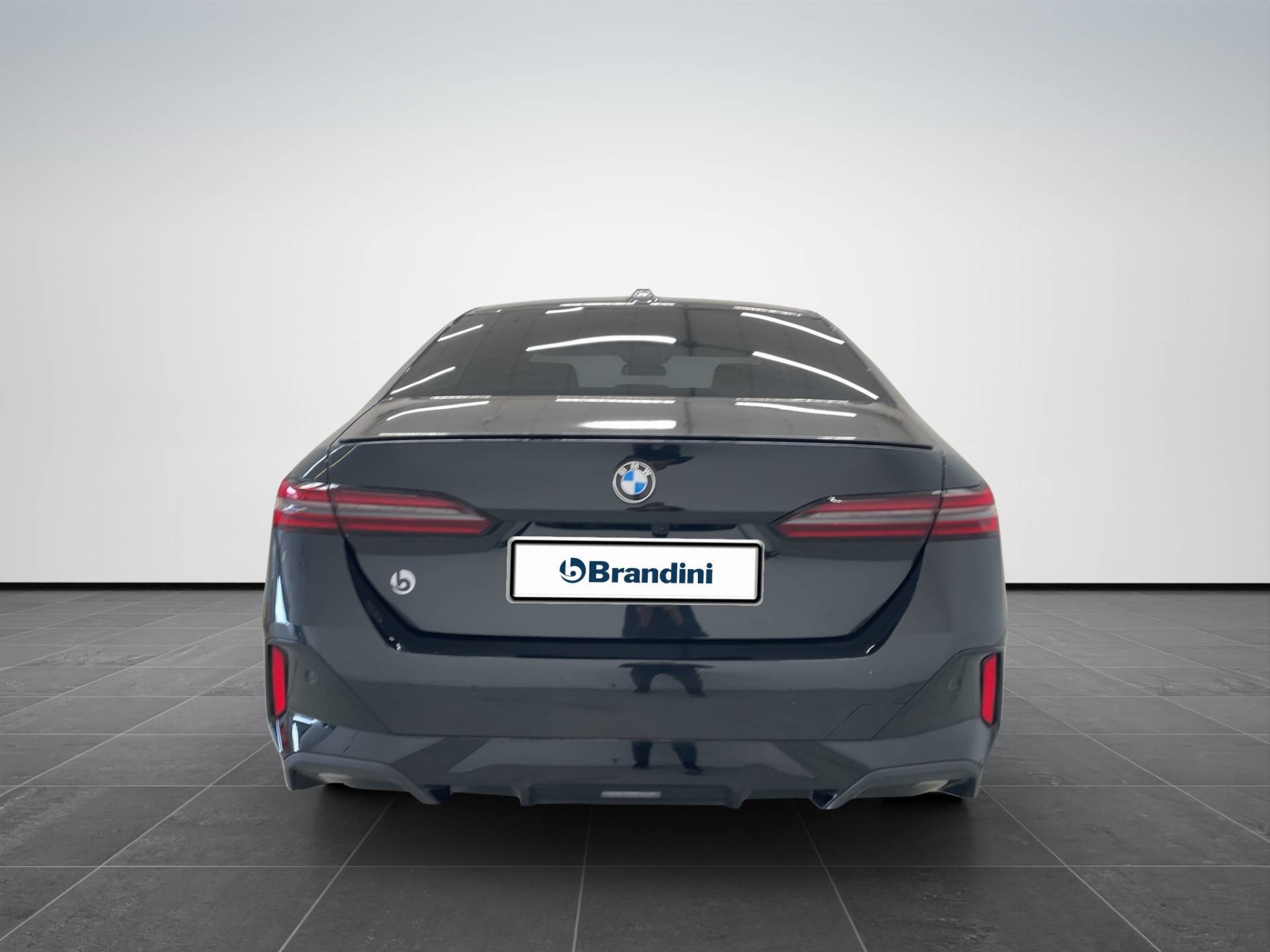 BMW Serie 5 Berlina 520d 48V sdrive auto usata in pronta consegna - Brandini